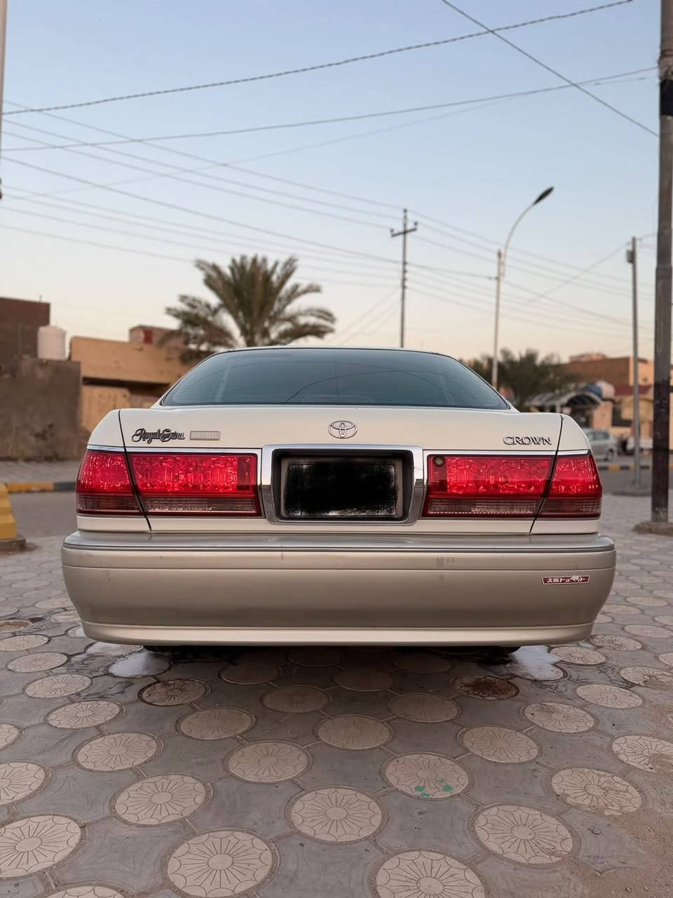 السلام عليكم جنون للبيع موديل 2003 كرستال دكمتين برده خلفيه خضراويه السياره دواخل بيجي  السياره مكينه وكير دي فور الجبير بعدها بلضمان صار خمسه ايام من شديتها حداديه خلي امامي توني مسويها تبريد ثلج تخم تاير جديد رقم بصره تحويل مباشر باسم المشتري السعر 140 $ مكان السياره ذي قار رقم الهاتف ***********

