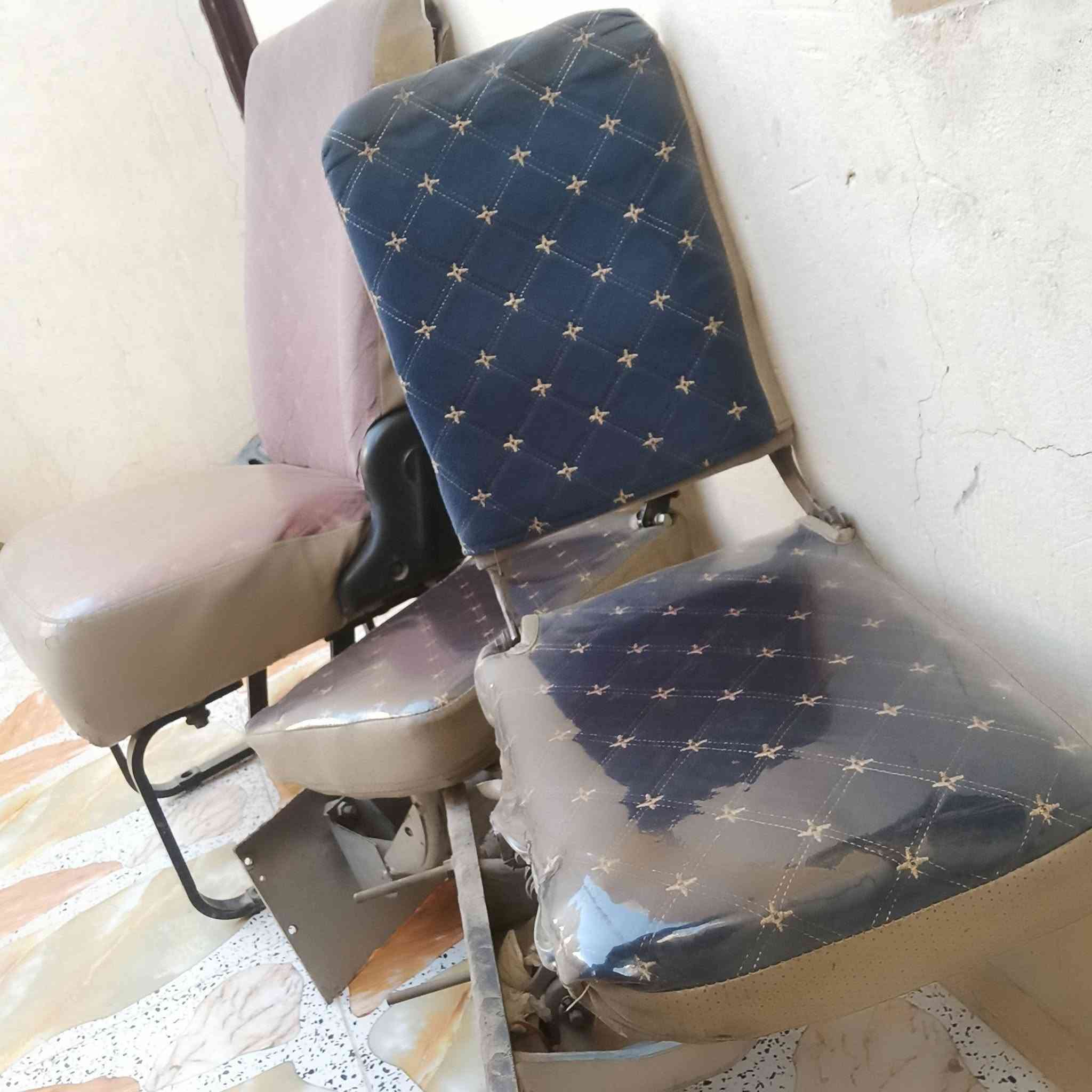 سلام عليكم تلث  كشنات  البيع  هاذه رقمي ***********
