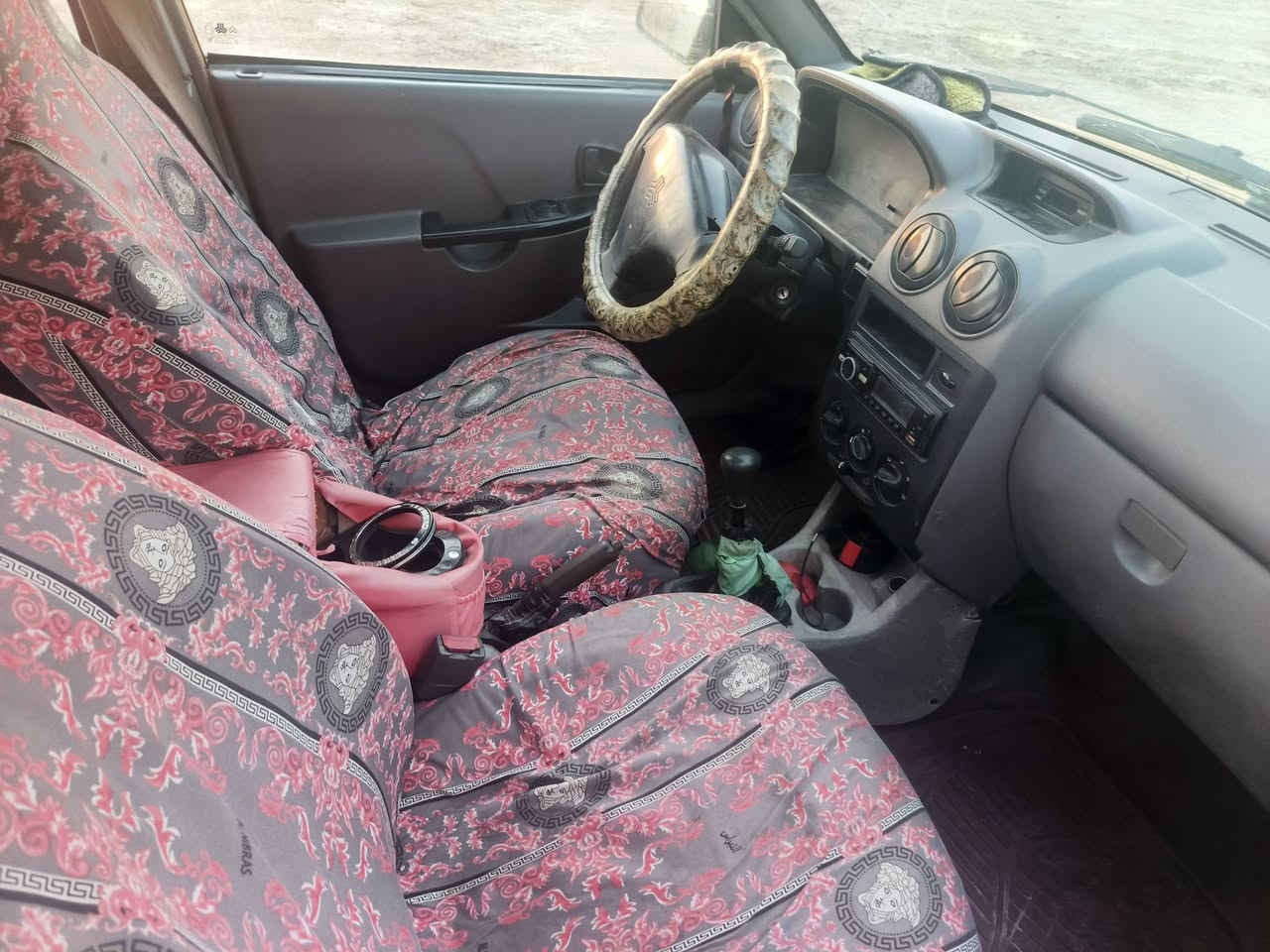 سايبا للبيع موديل 13 
محرك نضيف والكير شاده ع ايدي 
تحويل ثاني يومي 
سياره نضيفه 
سعر 22وبيهه مجال 
***********
