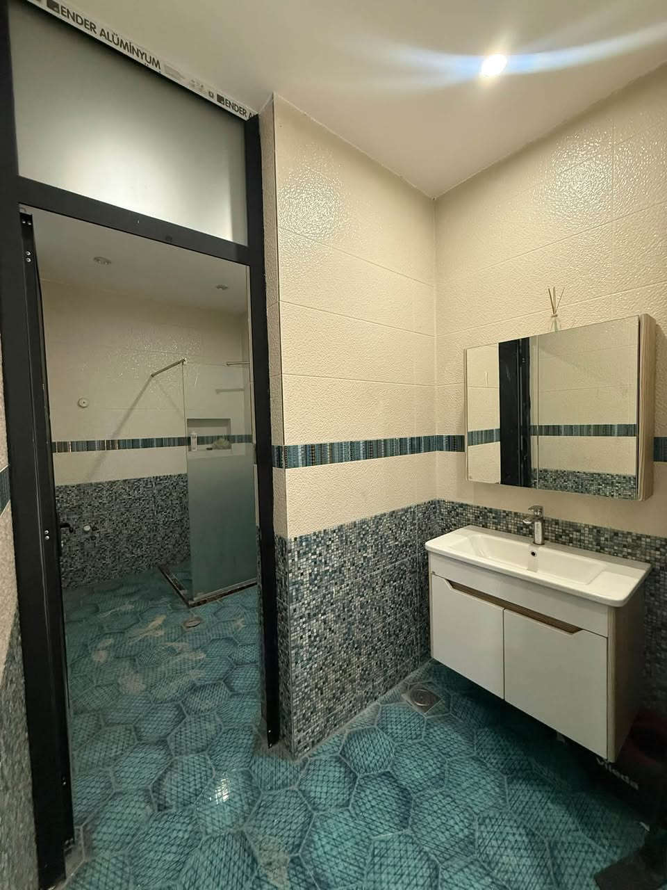 عرسات الهندية • ٢٣٠م • مكاتب