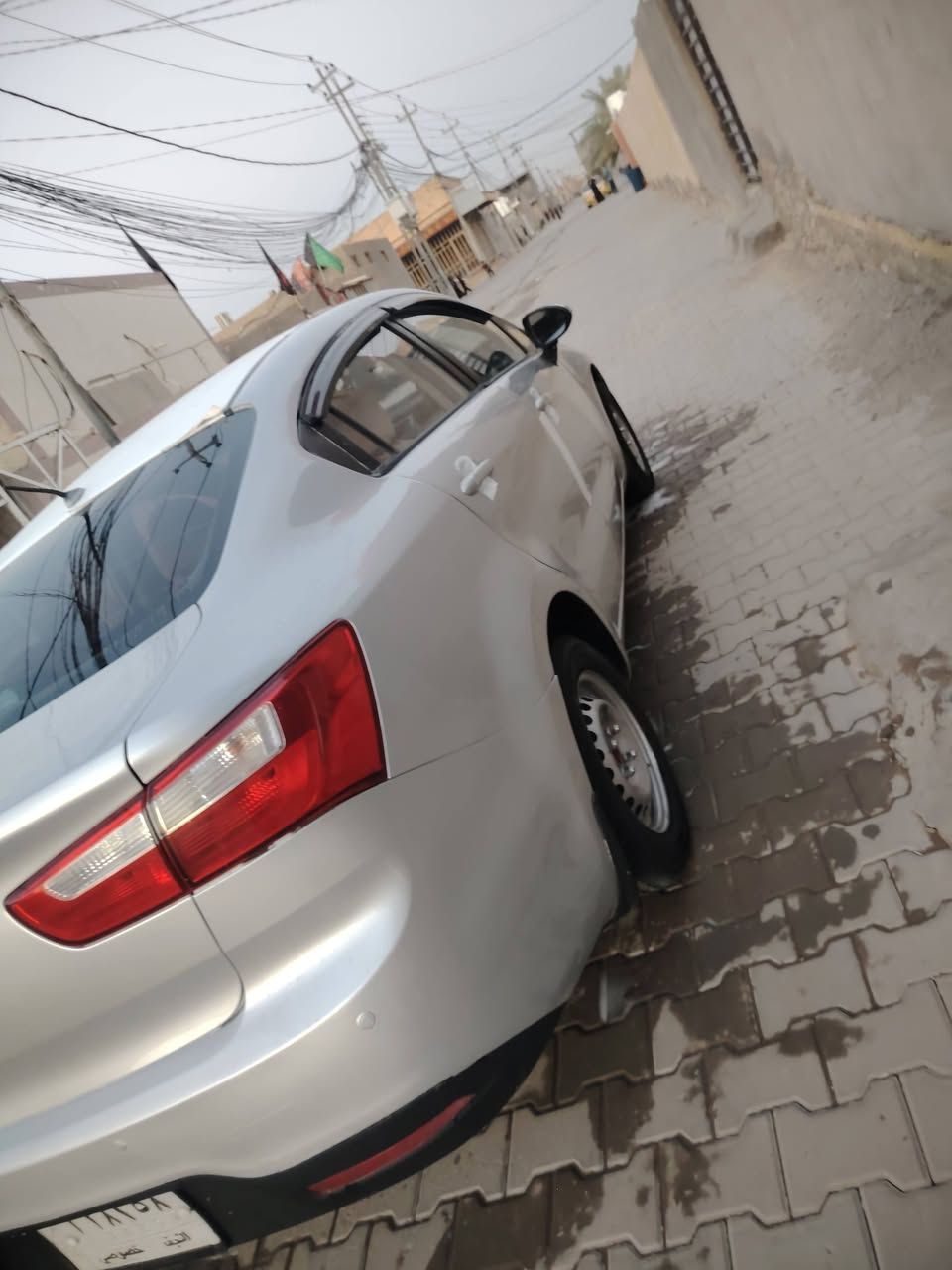 سلام عليكم ريو مديل ١٥ سياره جاهزه من كلشي تبريد ثلج حداديه جديده تخم تاير جديد سياره مصبوغه عام عن جراد   سنويه له ٢٨ بسمي مكينه ١٦٠٠ مكينه وكير جديد لسعر ٧٠ وبيه مجال حك لجيه مكان نجف ***********

