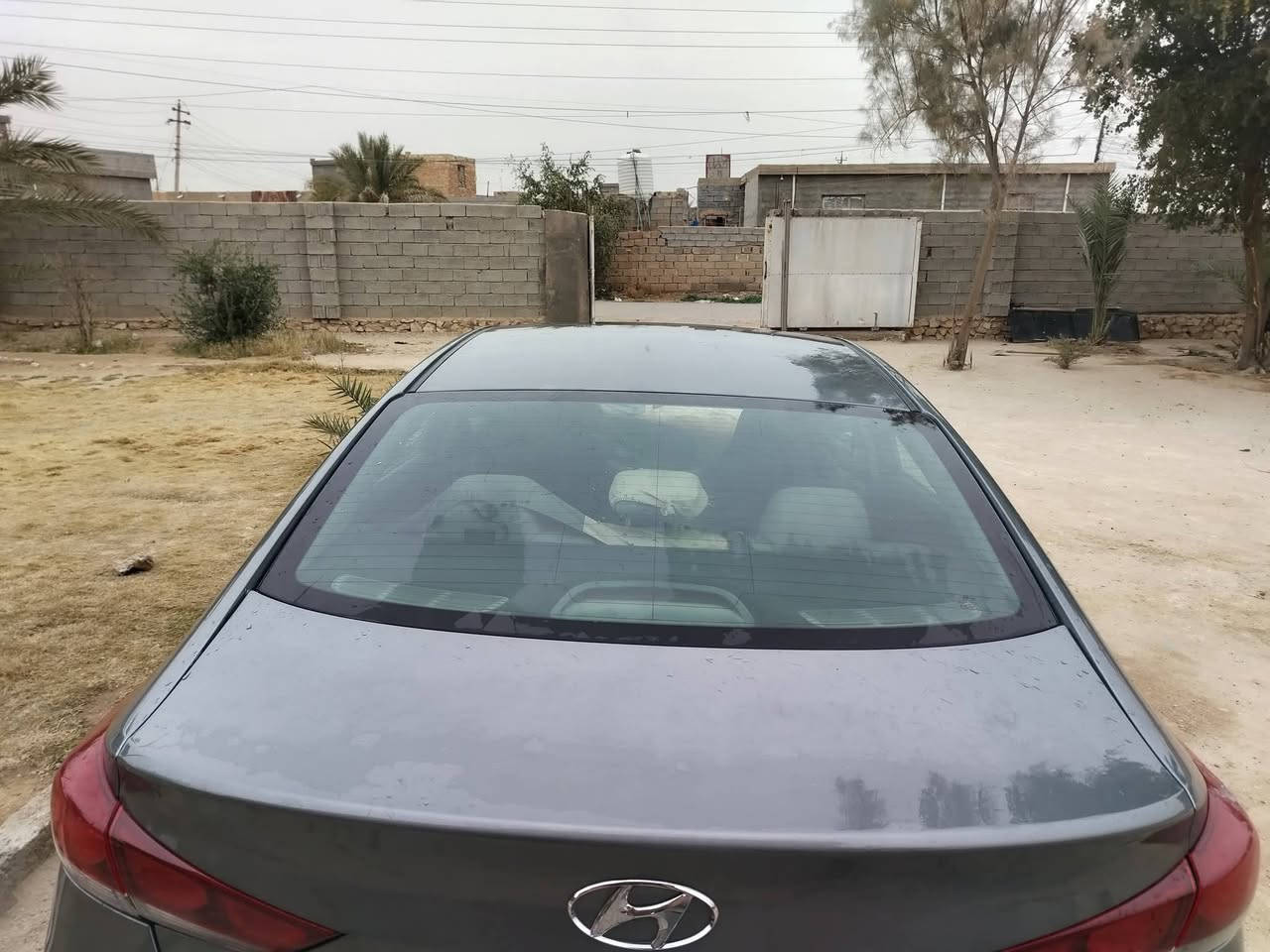 النترا ٢٠١٨ وارد امريكي بيها صبغ بنيد وجاملغ الخلفي جهة السايق مع كردة بصيطة شوي من الباب الخلفي وشوي من الجاملغ عكس السايق السعر ١١٢ وبيها مجال المكان الرمادي للاستفسار أكثر الاتصال على الرقم:
***********
