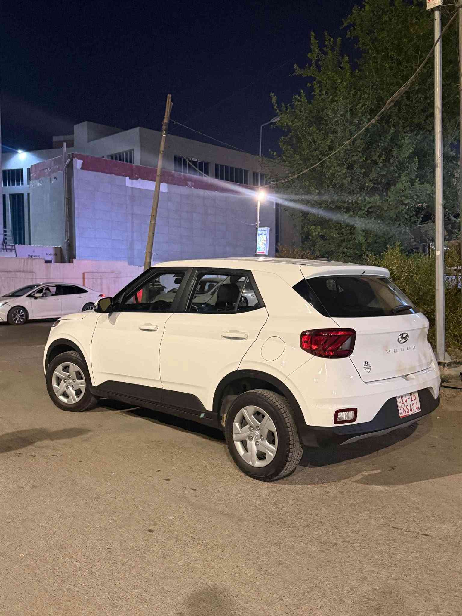 فينيو 2024. 
السيارة حادث. بسيط. جدا. 
رقم اربيل. 
مكان السيارة. بغداد اليرموك 
*********** بغداد, العراق

نص مكتوب في الصور:
- 72252135