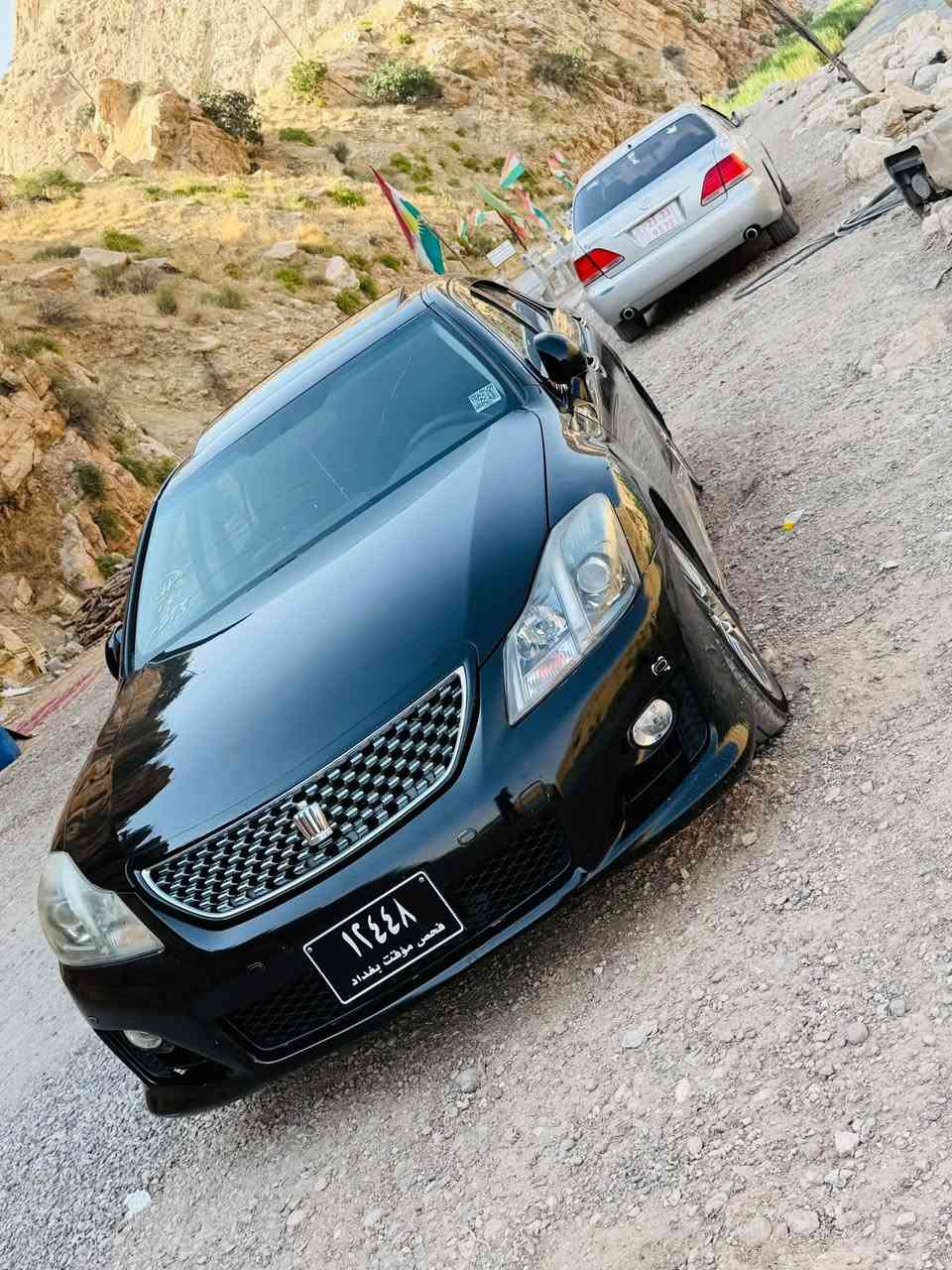 شاهینە ٢٠١١موس بچوک بە گەورە
فول مواسەفاتە 
سڵایدە
کوشن سارد و گەرم
ئاوینە شەفت
سندوق شەفت
دەبڵ ئیکۆیە 
مۆدی سپۆڕتی هەیە
لیدی سەقف
ساڵنسای سپۆڕتە سەوتی زۆر خۆشە
هەمو گیانی جاهیزە
یەک دینار مەسروفی نیە
بچوک بە گەورە
بەنزین زۆر کەم ئەخوات
کۆدی بۆ کراوە و بارکودی وەرگرتوە
٢ پارچەی بۆیاخە بی دەعمو لیدراو
***********
سعری ٧٣
گۆڕینەوەش ئەکەم بە سەیارەی بەرز
