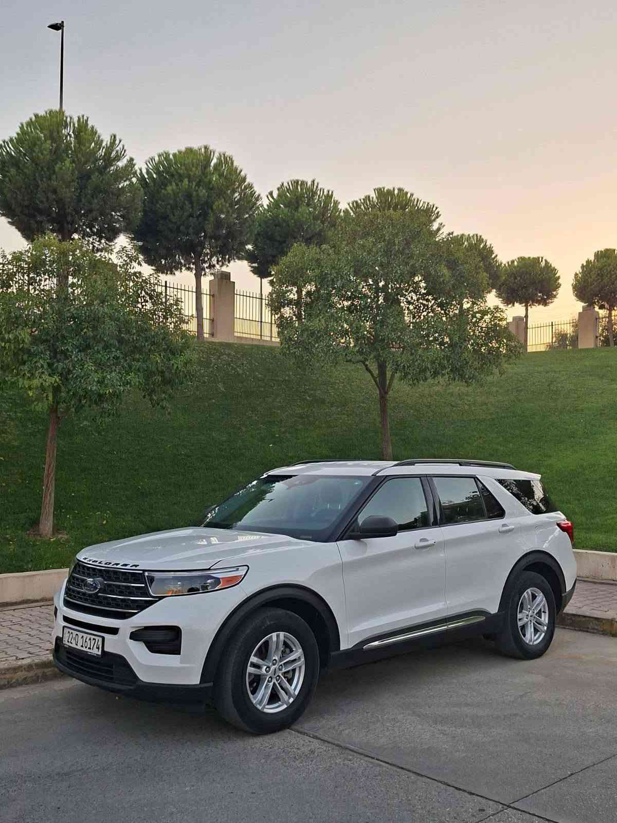 اكسبلورر XLT • ٢٠٢٣ • ٧ ركاب