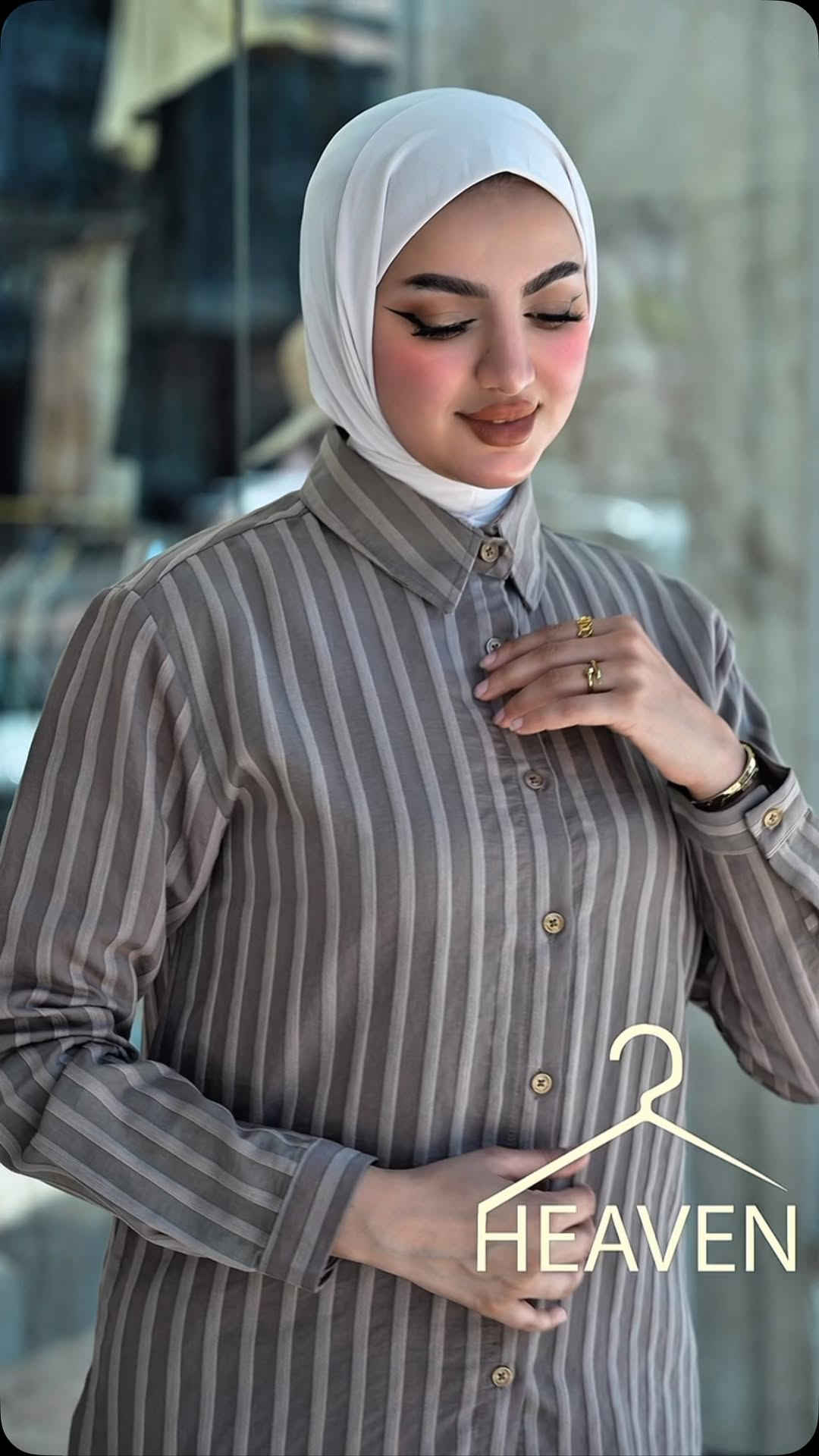 ✨ قميص مرتب ويجنن باللبس 😍🤍
قصة أنيقة وحلوة، وقطعة عملية تنلبس بأكثر من ستايل ✨

🎨 متوفر بـ 7 ألوان تخبل 🌈
📏 القياسات: من 38 إلى 46
💰 السعر: 25 ألف فقط 😍

👖 البنطلون متوفر بأشكال وأنواع مختلفة
🧕 والحجاب متوفر بأشكال وأنواع وألوان مختلفة ✨

📞 للطلب والاستفسار: ***********
📍 العنوان: زيونة – شارع الربيعي – مقابل ذهب سنتر

🤍 Heaven Boutique
أناقتچ عنواننا
