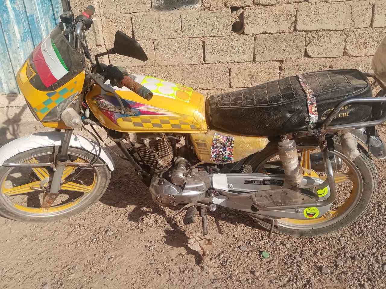 السلام عليكم موطور للبيع ابو الكلة موديل ١٩ محرك مجفت جديد كهربايات شغالة سلف يعوزة صجم السعر ٣٢٥ وبية مجال شوية الاخاص مفتوح او الا تصال على رقم ***********
