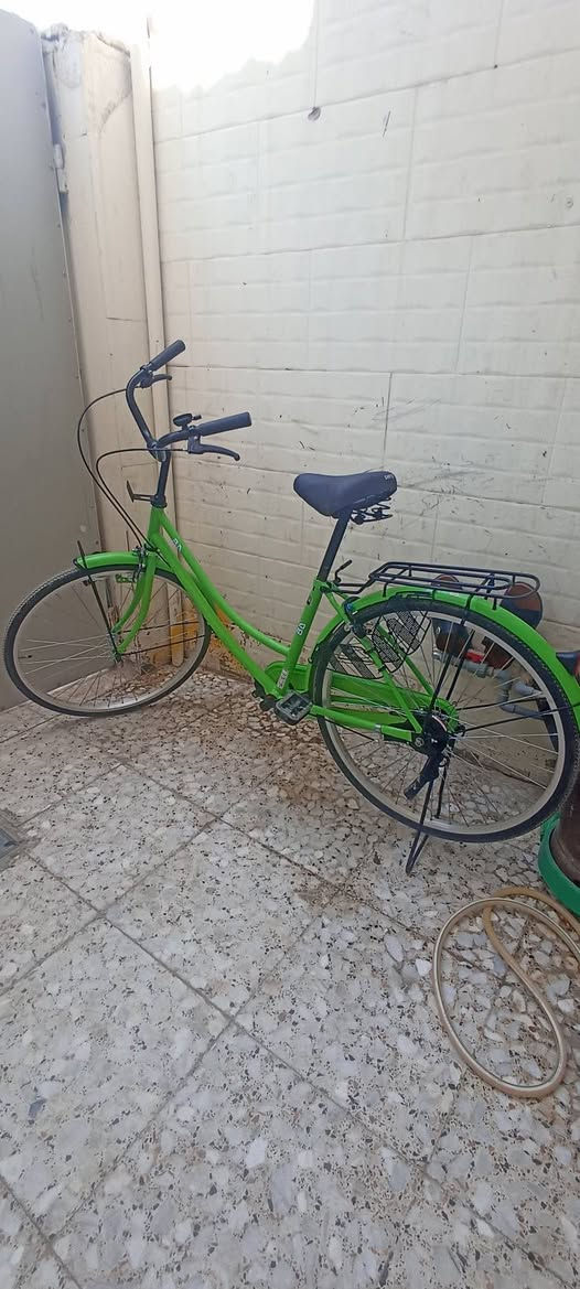 بايسكل للبيع ياباني مكانه حله حي الزهراء سعره 130 بمجال ***********

