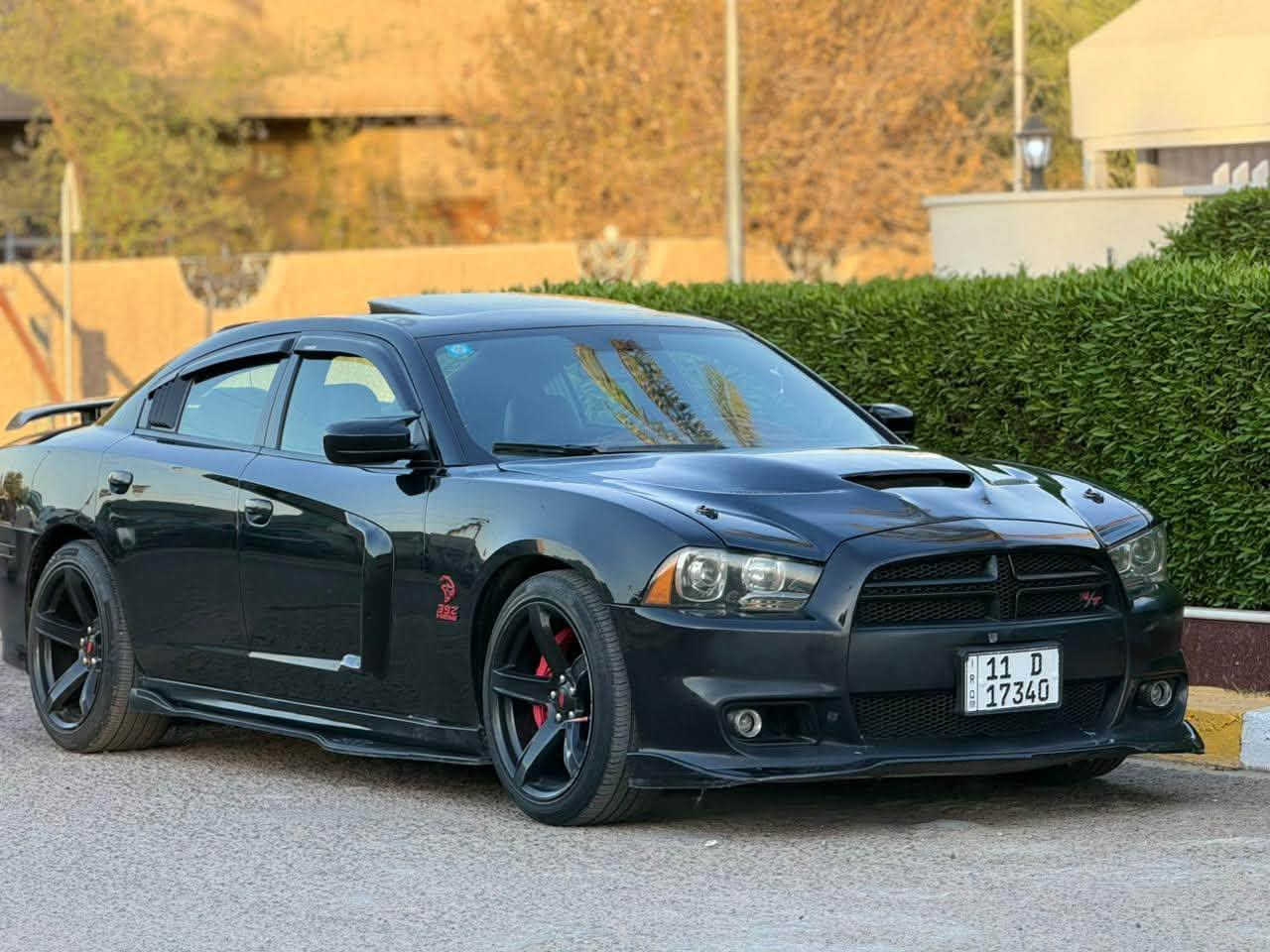 سلام عليكم خاص مغلق نتصال فقط
جارجر. موديل 2012.  السعر 123
كفالة عامة فقط بنيد محدث. الباقي مكفول
مكان بغداد. رقم.    *********** 
رقم بغداد بسمي تحويل ثاني يوم 
كير محرك تايرات حدادة كفالة 
موصفات فول الخير   
بصمة ابواب صندوق. فتحة سقف 
كامرة شاشا حساس خلفي امامي ويل 20 نجمة 
مرايات قلابي وي البك  كلاصات حار بارد 
رادار جانبي تحكم ربع جهات تبريد قطعتين
كشنات حضن كشن كهرباي  داخل روز رايز
