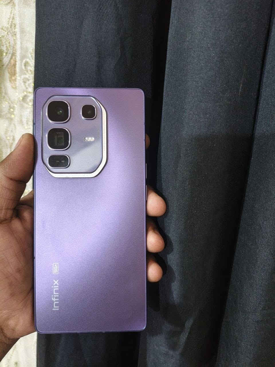 السلام عليكم جهاز انفنكس نوت 50 برو بلس 5G ذاكره 256 والداخلية 24 جهاز ملغ مابي نظيف كلش واستخدام قليل يدعم الشحن السريع 100 واط يشغل ويدعم الشحن العكسي جميع الألعاب 120 فريم كامره قويه الزوم 100x يطلع القمر وبضوح بي هواي مواصفات كامل ملحقاته السعر 475 وبي مجال قليل ويرهم مراوس الاستفسار خاص أو وتساب ***********
