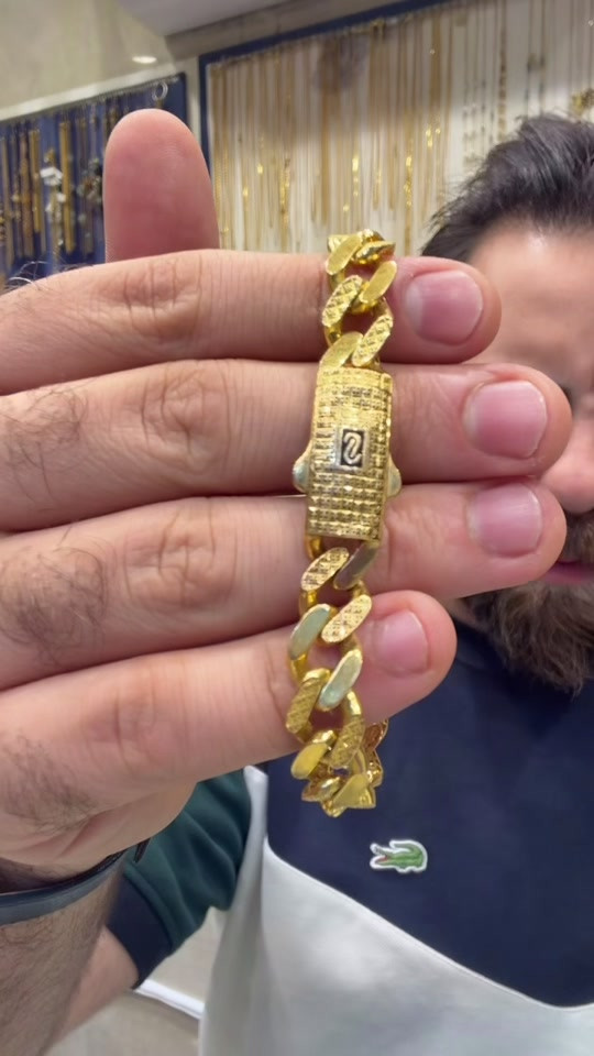 سوار موناكو مستخدم صياغه ومجوهرات ألجبوري ألعنوان: ألكاظميه باب المراد داخل قيصيريه فندق ألاسدين👉🏻 *********** هاتف أوقات الدوام من 11 صباحاً الى 9 مساء يتوفر خدمه توصيل بغداد وجميع ألمحافظات الحجز مفتوح ع مدار 24 ساعه
