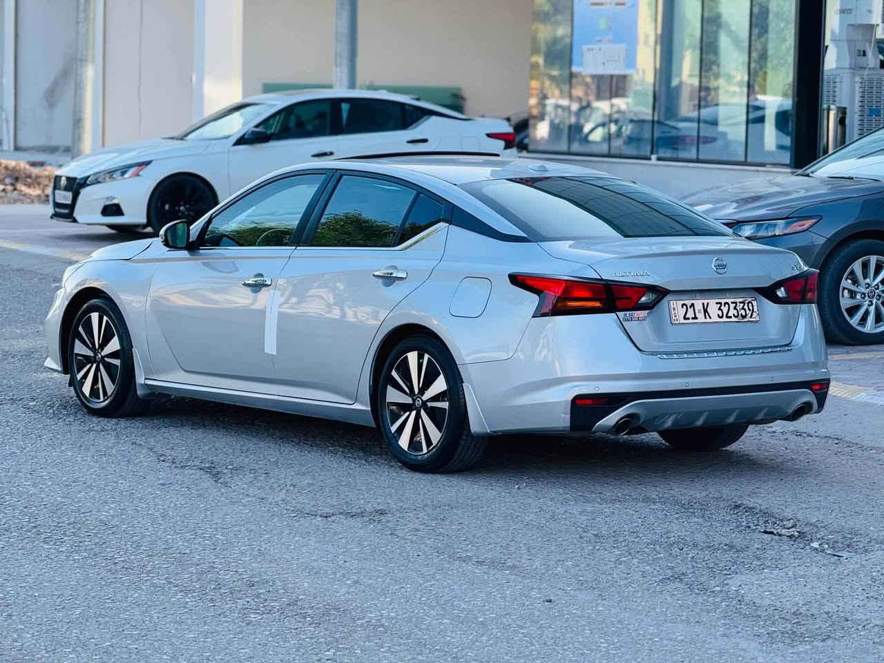 سلام عليكم
السلام عليكم تحياتي للجميع

⚡NISSAN ..Altima..2021.SV.Plus⚡

⚡نيسان...التيما..SV 2021پلاس فول الفول

......................................

الفئه  SV..Plus..

موديل 2021

لون سلفر

محرك 2500(تنفس طبيعي)

بصمة تشغيل

ابواب بصمة+ بصمة صندوك

تشغيل عن بعد

هاند بريك بصمة

أوتو هولد (auto hold)

فاتحة سقف (سلايت )

نظام قيادة أليه

رادارات 360° درجة

رادار امامي (توقف ذاتي)+تحديد مسار

رادار جانبي توقف ذاتي

رادار خلفي (توقف ذاتي)

كامره خلفيه

حساس خلفي

كشنات كهربائ

كشنات تدفئة

ستيرن تدفئة

شاشه كبيره (گار پلي)

فول تحكم ستيرن

كروس سرعة (مثبت سرعة)

أشاير مري جانبي

ويل كروم حجم 18

أكزوز رياضي (صالنصات رياضه)

لايتات فول زينون

................................................

سياره بيه فقط بونيد صبغ.. سونار مرفق داخل منشور 

كير محرك شرط الفحص

سيارة ماشية 65الف ميل

رقم سليمانية دولي سنويةرقم كل جديد لغايه2028 شرط تحويل
سعر 138 وبي مجال 
مكان سياره ديالى.. خانقين .استفسار اتصال رقم الهاتف  
***********
