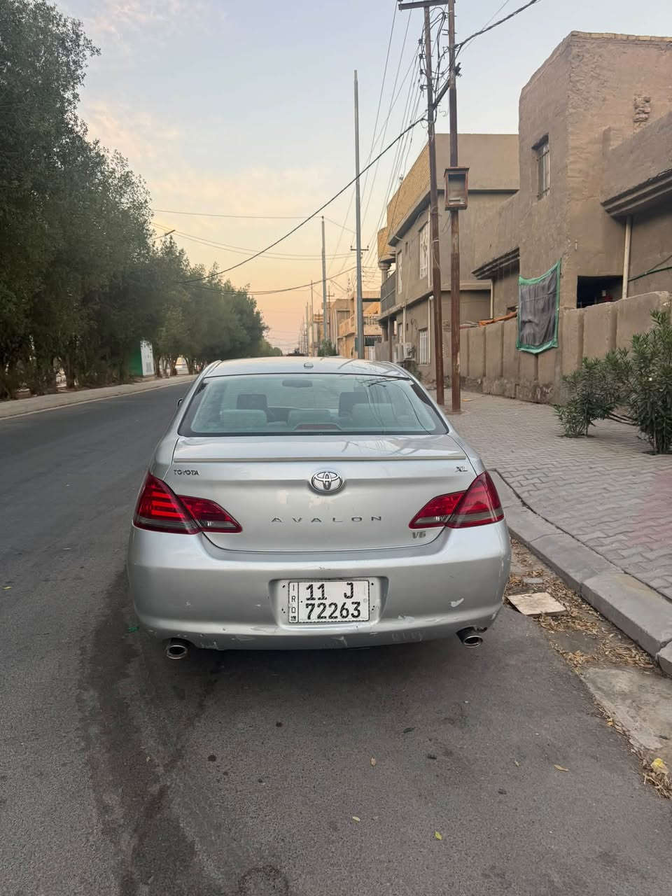 للبيع افلون 2009  
واودي امريكي 
بنيد مبدل 
وقطعتين صبغ 
نقصها زوج تايرات 
والاقي. كله مكفول وخير من الله
محرك جديد لا رواجز ولا مفتوح 
كبرها. جديد 
رقم بغداد دولي 
***********
