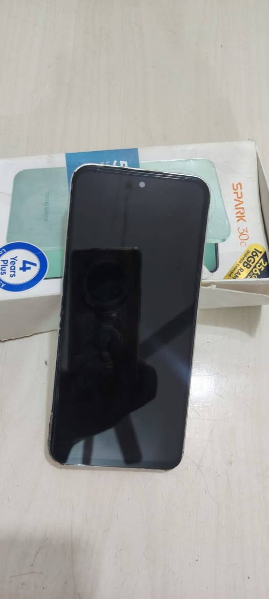 TECNO SPARK 30C
ذاكره256

رام8+8. 16

البطاريه 5000/ملي امبير
السعر 175🔥
واتساب ***********

