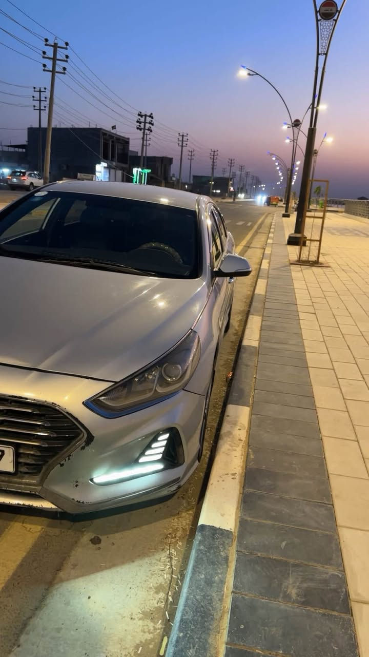 السلام عليكم سوناتا موديل 2020 وارد كووري بانزين بصمه تشغيل بصمه ابواب تبريد 3 قطع ماشيه 170 رقم بصرة تحويل مباشر بيها كم شخط قليل السعر 150 وبيها مجال مكان السياره البصرة قضاء المدينة رقم الهاتف ***********@إشارة

