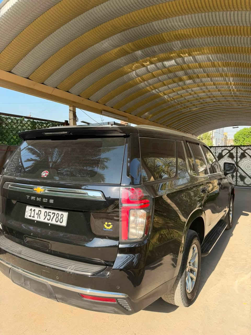 سلام وعليكم تاهو  LS موديل 23 خليجي مغلفة ppf ضمان 10 سنوات مكفولة من كلشي ماعدة طخة بسيطة بالجاملغ الامامي ماشية 89 الف كيلو السيارة كاملة مناقصها شي مسويلها صيانة ال 80 الف السعر 44 الف وبيها مجال ***********
