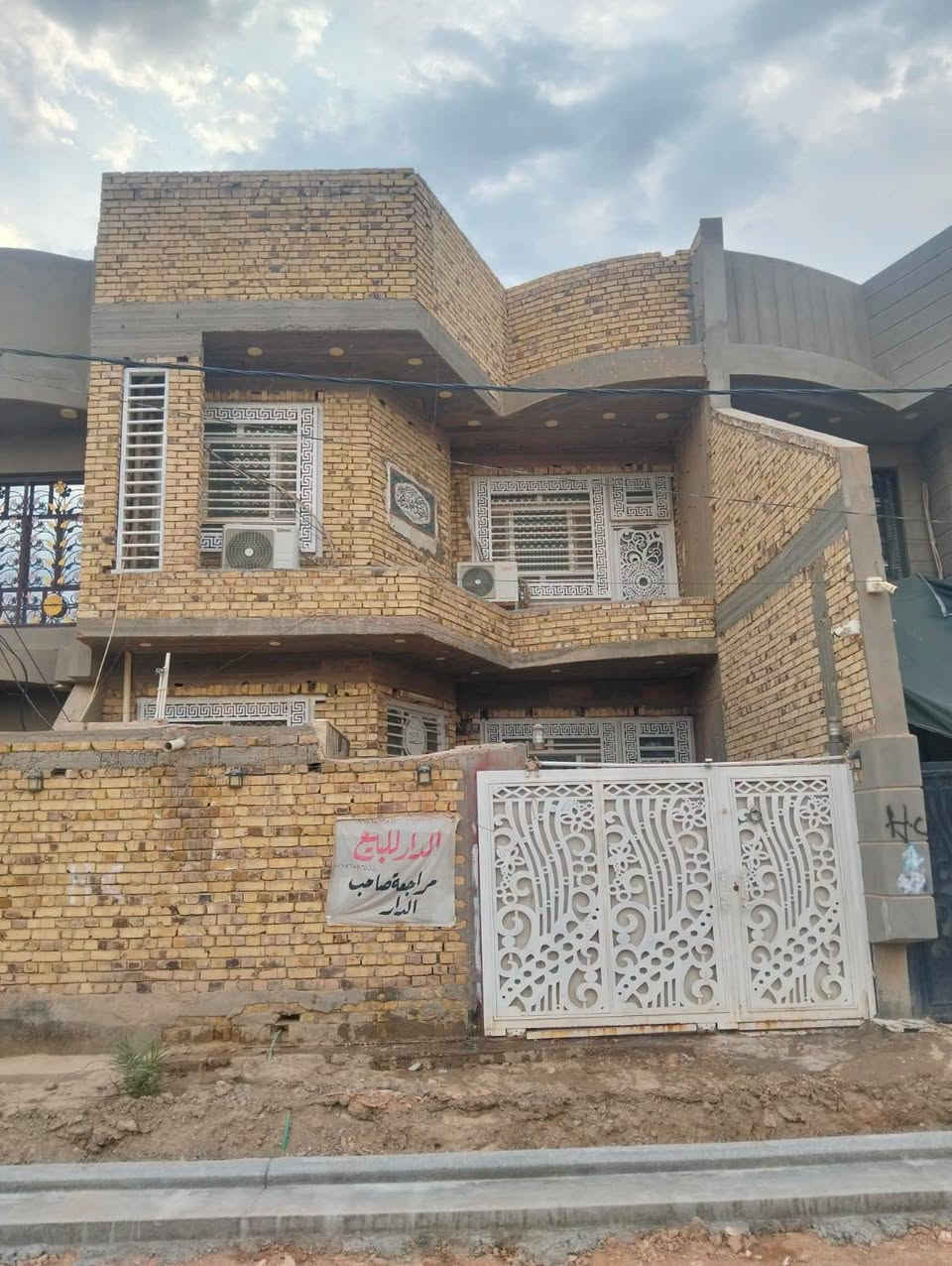 الاسكان حي الزهراء • ٣ غرف • مطبخ براني