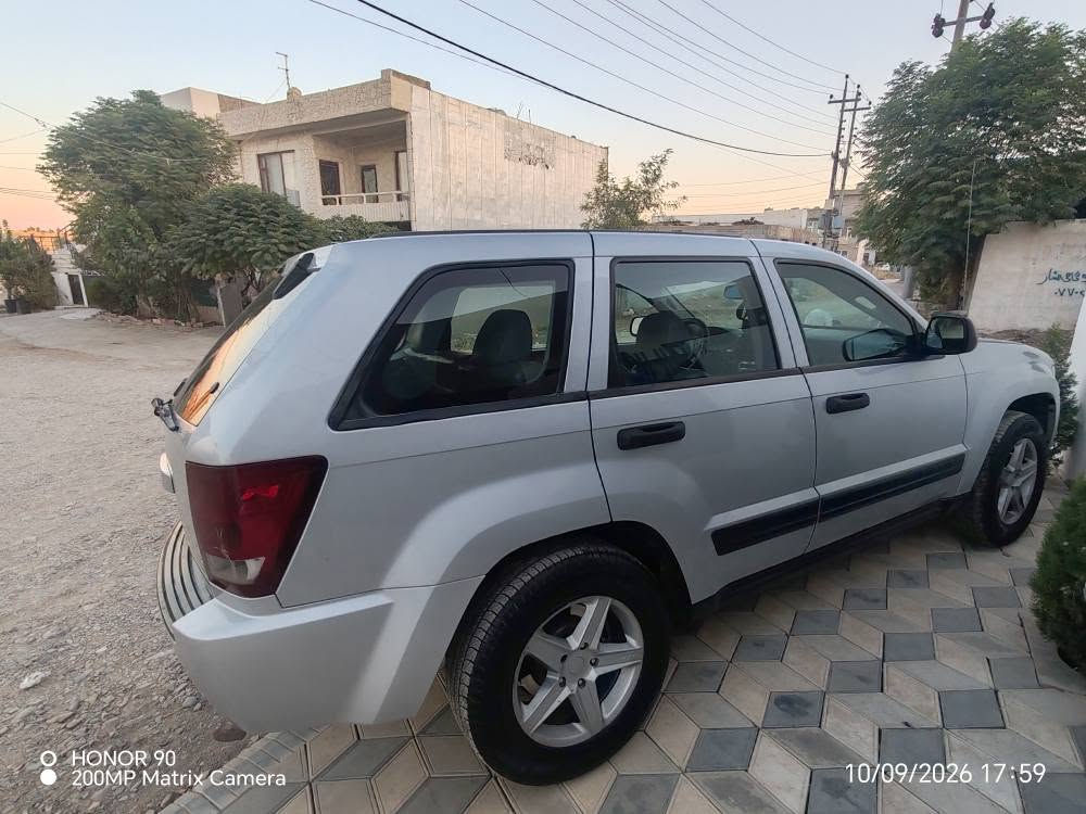 jeep larido 2006

گيرو مه كينه به شه رت
بوياخ يه ك په له. بي ده عم... ده عمي نييه 
ده بل ئه كسل   مه رغوب
V6 مه رغوب 
بوياغ ته نك مه رغوب كال بونه وه ي نييه 
ته حديد سورعه
دژه فول
كوشن جه لد
كوشن كا ره با
ئاوينه كاره با
بلاجيكتور 
ته بريد ساردو گه رم به شه رت
119 mi. روشتووه. 
زور پاك ماوه ته وه
مه سروفي نييه تازه سيرڤس كراوه 
سه نه وي تازه به سه ر چووه.  به ناو كردن به شه رت

***********

*********** السليمانية, العراق

نص مكتوب في الصور:
- O HONOR 90 200MP Matrix Camera 10/09/2026 17:13
- O HONOR 90
- 200MP Matrix Camera
- 10/09/2026 17:12
- O HONOR 90 200MP Matrix Camera 10/09/2026 17:59