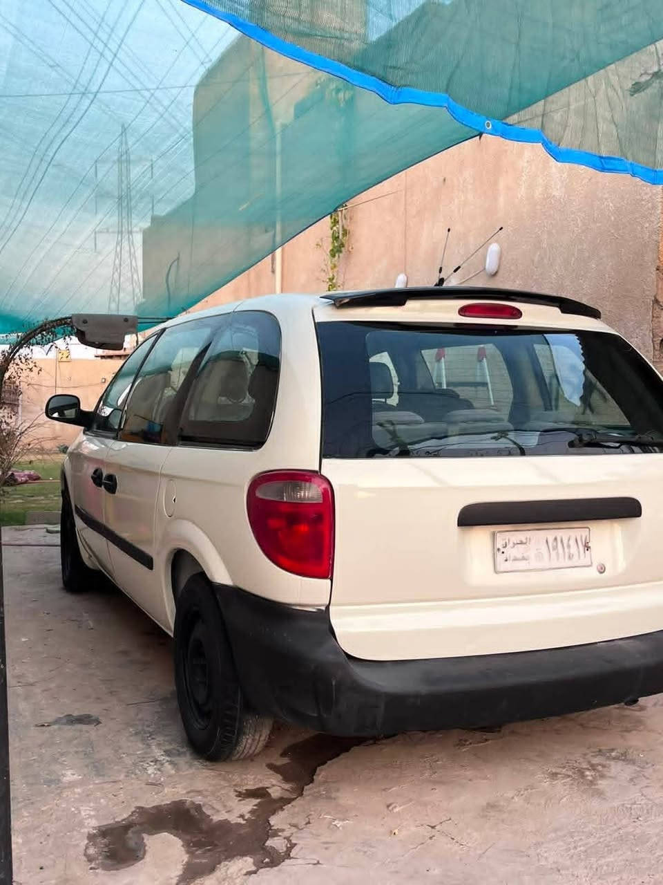 بيع مستعجل دوج كرافان موديل ٢٠٧ سيارة جديدة ونضيفه مكينه وكير طك كارتون تبريد ثلج❄ تخم تاير جديد صدر جديدة شاصي قصير كشنات بلع سياحي كاهربايات كله شغله سعر ٧٣ وبيه مجال  مكاني بغداد ***********
