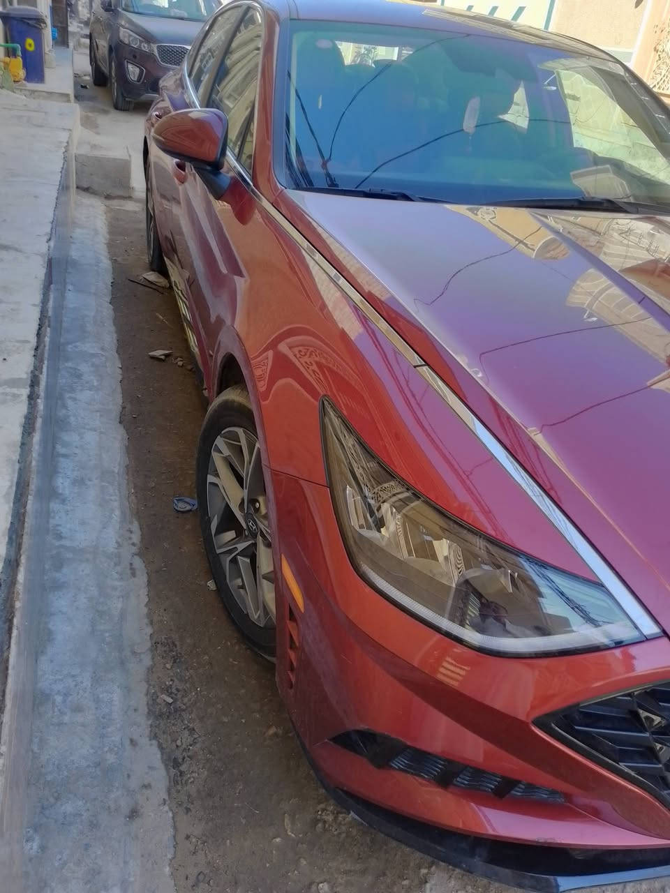 سلام عليكم سوناتا للبيع موديل 23سعر 162 ماشيه 39ميل العنوان كربلاء *********** فول ماعدا البناوراما ماشيه 39ميل او مراوس ب الانترا او كامري
