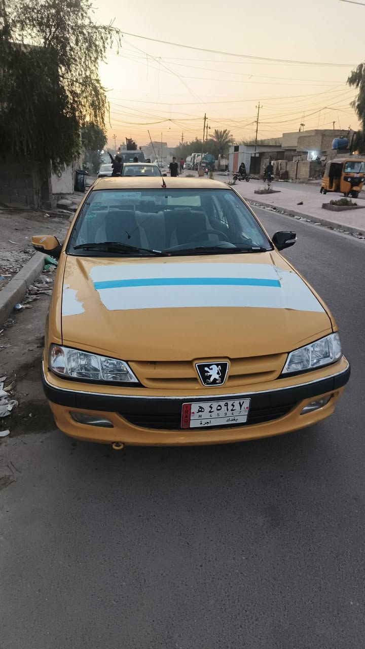 السلام عليكم بيجو بابل موديل 2015 بيه بارد وصبغ شبر من الباب وجاملغ باقي مكفول  سنويه قبل ١٠ انتهت مصفره هيئه عليه غرامه ٩٠٠ ألف  لسياره مال جناي مو بياع شراي هواي صارف عليه كور جديد قبل سبوعين شاده ادامه عامه ع بانزين منظومة بريك كامله جديدة نقص بس مشط ستيرن تبريد شغال كير مكينه مكفول 
راعيه يريد تحويل مستعجل بيتهم يمنه 
مكاني بغداد الشعب ***********
السعر 33 وغرامات علمشتري
