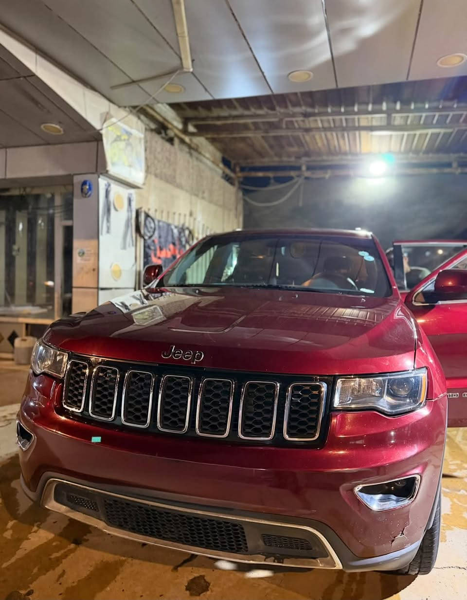💎 لأهل التميز والجاهزية.. جيب لاريـدو 2020 🚙
🔥 مواصفات السيارة:
▪️ كشنات جلد فاخرة 💺
▪️ شاشة ذكية مع كاميرا خلفية 📸
▪️ بصمة تشغيل وإطفاء 🔑
▪️ حساسات خلفية أصلية 📡
▪️ مثبت سرعة وتحكمات ستيرن كاملة 🛞
▪️ وباقي مواصفات لاريدو المعروفة بالراحة والثبات.
🛠️ حالة السيارة والبدن:
▪️ حادثها بسيط جداً ومرفق بالصور .
▪️ بيها صبغ "شبر" بالجاملغ من جوة فقط، وبارد بسيط بالعراق.
▪️ السيارة تبارك الرحمن جاهزة  والمحرك والگير والتبريد كفالة وشرط الفحص ، وماتحتاج أي قطرة مصروف.
📋 المعلومات والسعر:
▪️ الرقم: أربيل دولي وبأسمي  ).
▪️ السعر:215 ورقة (وبيها مجال بسيط  ).
▪️ المكان: بابل 🇮🇶 | الحلة - مركز المدينة.
▪️ للإستفسار واتصال حصراً: *********** 📞
