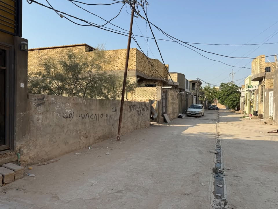عرصة مربعة في الكوفة زراعي سند ٢٥
منطقة السهيلية 
خلف جامعة جابر ابن حيان

المساحة: 171م
الواجهة: 11م
النزال:15م
واصلة كافة الخدمات
للأستفسار عبر واتساب:***********
