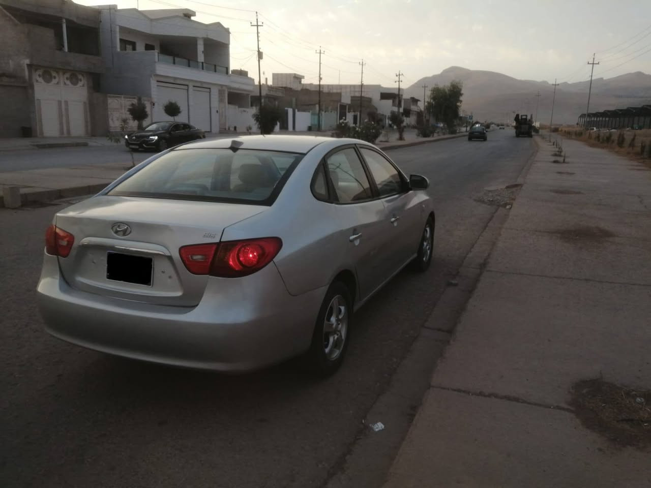 سەرەتا بەناوی خوای گەورە و میهرەبان هۆندا ئاڤانتی مۆدێل 2007 بڕاوە گێڕ و مەکینە بەشەرت مەکینە 16 دیکشن بەرز گێڕ ئۆتۆماتیک سەقفی بێ بۆیاخ بەشەرت دەحم و لێدراوی نیە کەڤەر گۆڕاوی نیە ژ.م*********** ڤایبەر و واتسابی لەسەرە شوێن  حاجیاوا
