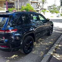 جيب موديل 2024 سياره فاء black top  وارد امريكي ضرره قطعتين بنيد وجامل...