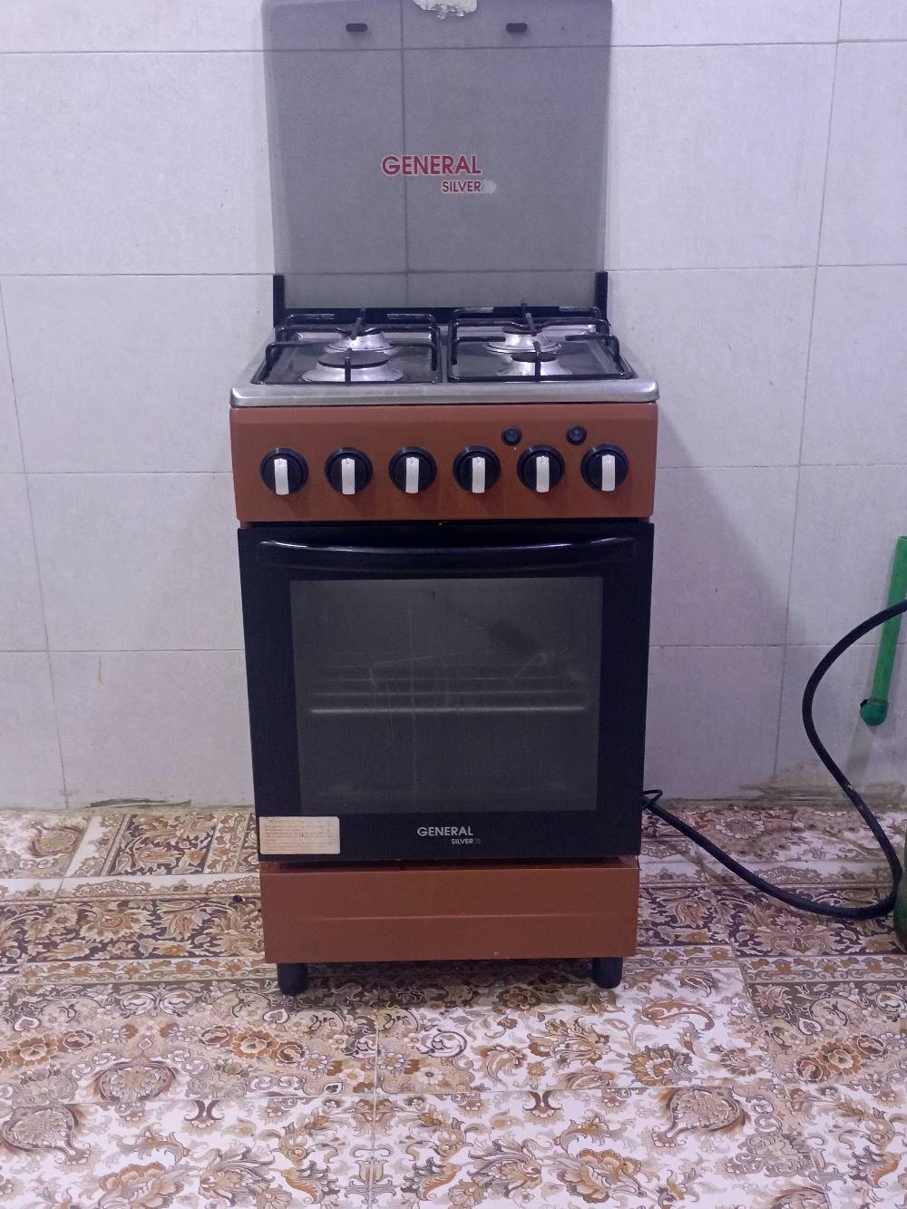 طباخ جديد ما بي اي شي سعره 300