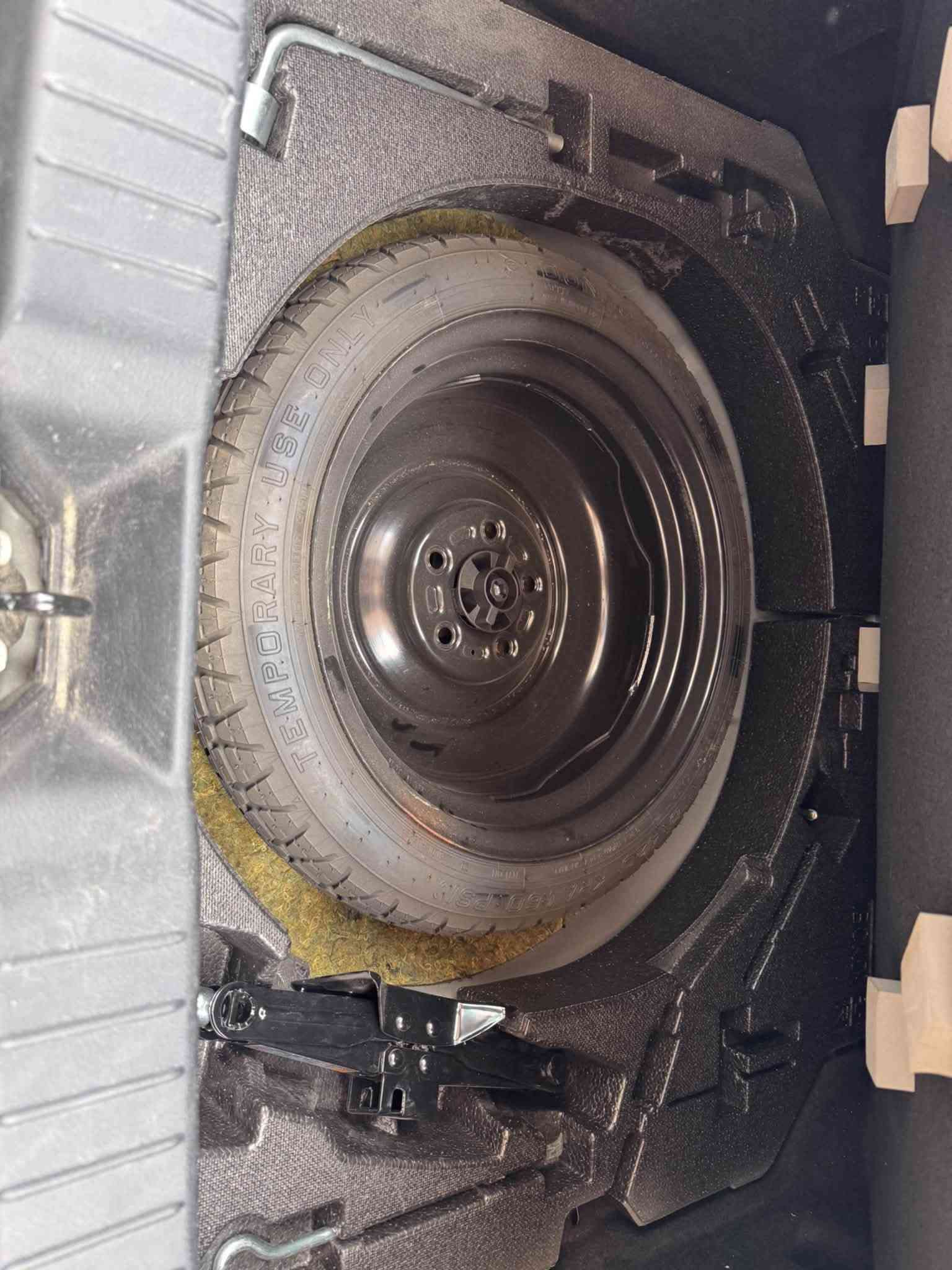 Mazda 3 hatchback 2023
‎گێڕ عادی   بێ تۆڕبۆ و بێ دبڵ ئه‌كسل
‎مواسفات كه‌نه‌دی پێش و پشت كه‌پسی ده‌عم خه‌فیف
‎٢ پارچه‌ی بۆیاخه‌ ڕه‌سمی حادیسه‌و سۆنه‌رم داناوه‌
‎به‌ناوی خۆمه‌وه‌یه‌ سه‌نه‌وی تا ٣١ تازه‌یه‌
‎ ٣٢هه‌زار مایل ڕۆشتوه‌ له‌كه‌لارم
‎١١٥$قفل
***********

نص مكتوب في الصور:
- financial mistake