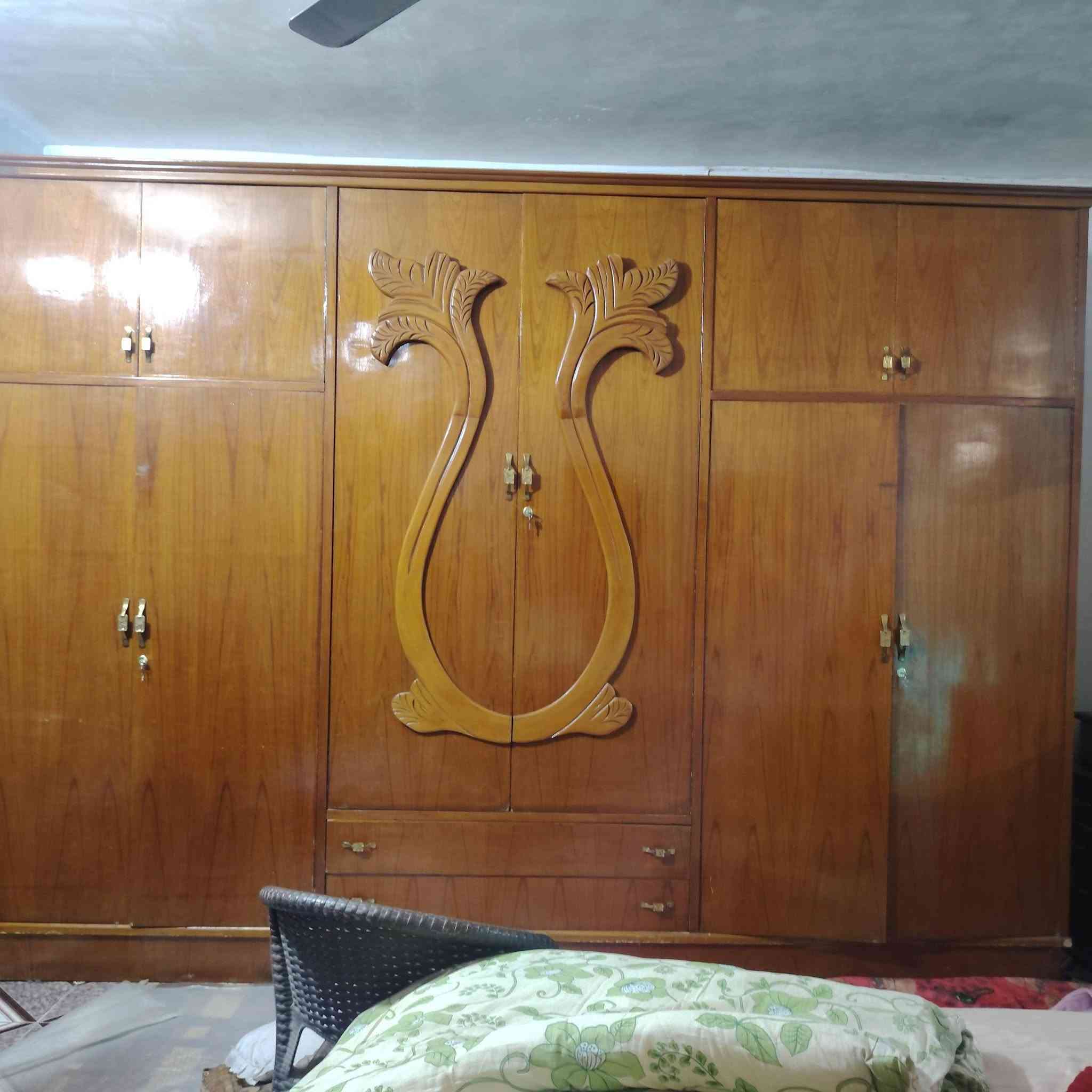عليكم غرفه نوم للبيع صاج العراقي السعر 750 بيها مجال الطيبين ارقم هاتف *********** مكاني بغداد
