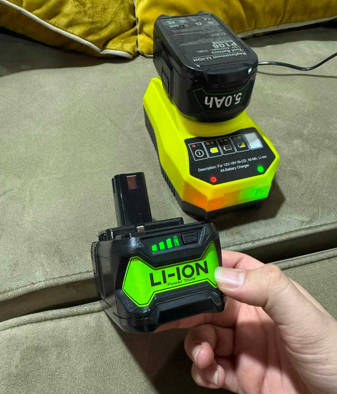 ریووبی سعر بلاشش ✅ شحن + دەبل بطاریە 5 امبیر مارکە Ryobi 18V ONE+ جدید توصیل متوفر واتس ئاب ***********

نص مكتوب في الصور:
- Ryobi 12V-18V One +
- افضل كواليتي مو عادى ضمان
