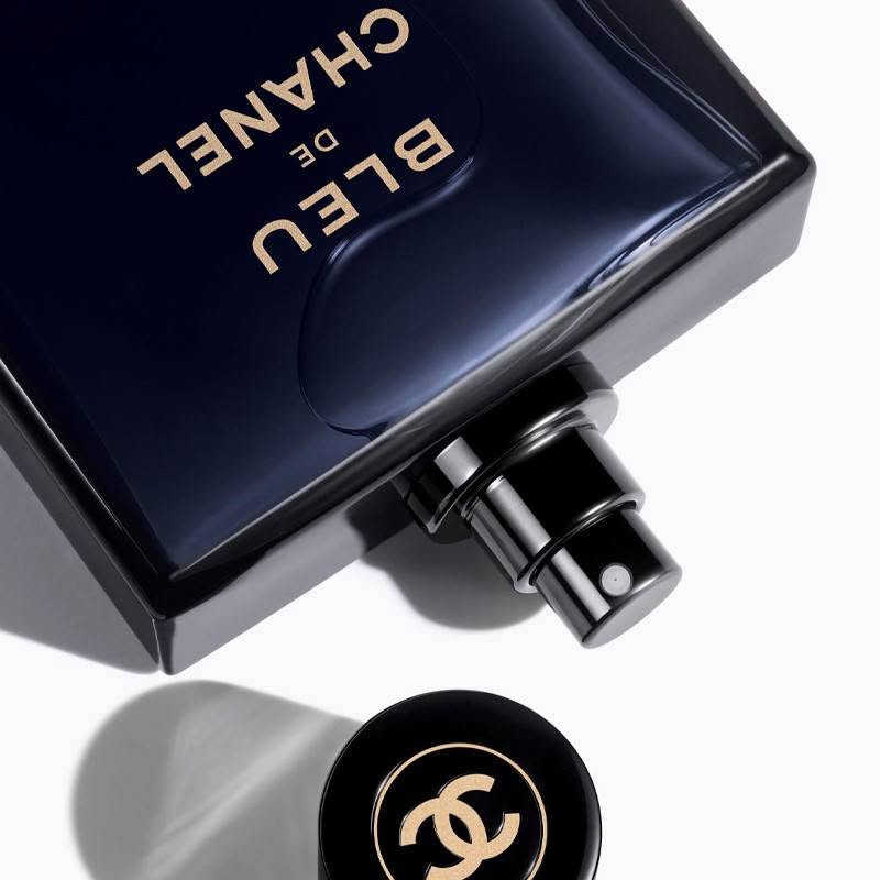 25000 الفــــــــ دينار 
عطر بلو دي شانيل (Bleu de Chanel) ماستر كوالتي بمستوى يبيض الوجه! ✨
إذا تدور على عطر يثبت حضورك بكل مكان، وفوحانه يسبقك قبل لا تدخل، عطر بلو دي شانيل هو الاختيار الصح. وفرنالكم النسخة الـ Master Quality الأعلى بالسوق، يعني نفس الريحة الأصلية الفخمة ونفس الثبات والفوحان وبسعر يجنن.
🔵 ليش تختار هذا العطر؟
ريحة فخمة وجذابة: مزيج رهيب بين الانتعاش والأخشاب الدافئة، يناسب كل أوقاتك ومناسباتك.
ثباتية عالية: العطر يثبت على الملابس ويبقى وياك طول اليوم بدون ما يتغير.
درجة أولى (ماستر): العلبة والشيشة ونقاء العطر مصممة بدقة عالية ومطابقة للأصلي تماماً.
التميز مو بالضرورة يكون غالي، عيش الفخامة والأنقاة وية هذا العطر الرهيب. 😎
توصيل لجميع محافظات العراق 🇮🇶 5000دينار 
للتواصل *********** 
الموقع بغداد
#اكسبلور #الشعب_الصيني_ماله_حل😂😂 #العراق
