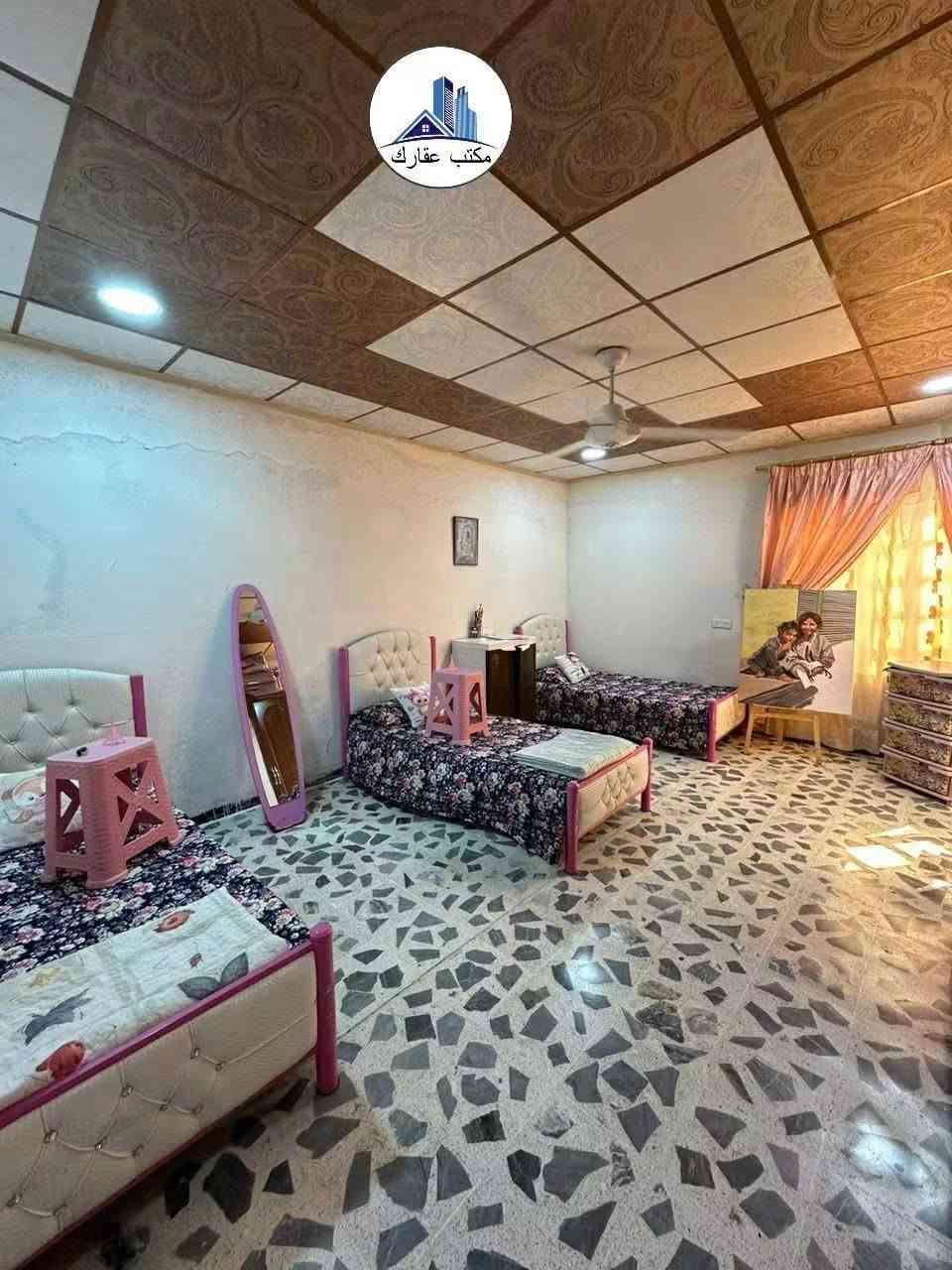 🏡 دار للبيع – قوسيات / حي الزيتون
📍 الموقع: قوسيات – حي الزيتون، مدخل أسواق أبو علي
📐 المساحة: 400 م²

✨ تفاصيل الدار:
• 3 غرف نوم
• هول استقبال
• صحيات
• خدمات كاملة

💰 السعر: 105مليون دينار

📞 للاستفسار والتفاصيل أكثر:
***********
***********
