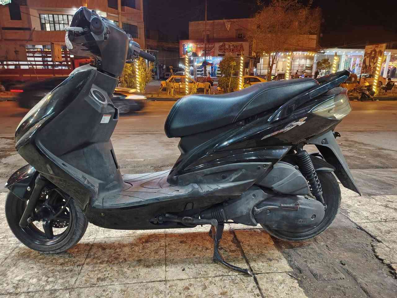 السلام عليكم للبيع سكنس فحل ياباني كفاله عامه ماشيه قليل الدراجه رمبه السعر 10اوراق العنوان بغداد ساحه عدن للاستفسار ***********واتساب
