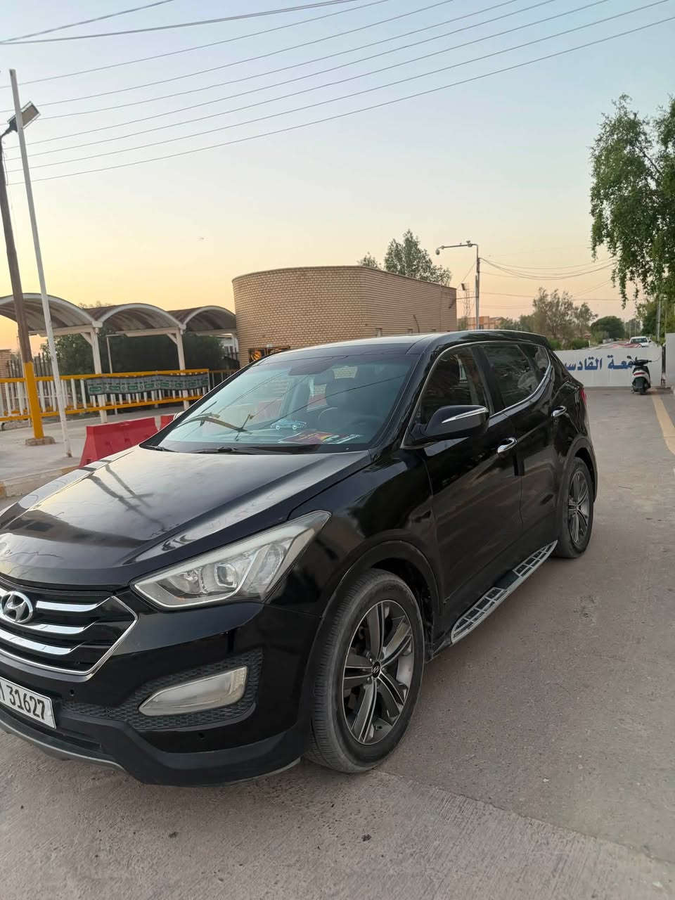 نوع السيارة سنتافي فول موصفاتvip
باسمي مداور  ثاني يوم  (Santa Fe). 💸 
السعر:(110)وبيها مجال 
الموديل: 2013. رقم جديد  
 اللون: اسود 
 الرقم: بغداد
 الملكية: السيارة باسمي فول بصمة فتحه 
المحرك 4 سلندر خمسه راكب
السونار مرفق
 الموقع والمعاينة: الديوانية
📝
📞 للتواصل والاستفسار:***********

