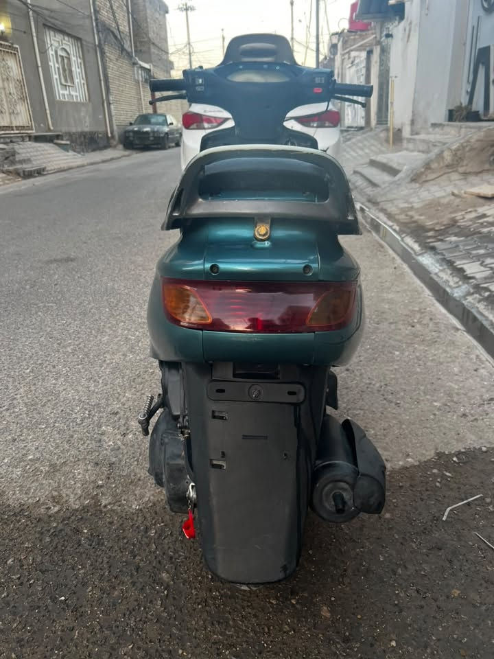للبيع دراجه فراشه فحل✅

مكينه مامفتوحه  ✅

 كلشي شغال سلف هندر كهربائيات ✅

دبلات خلفي امامي تايرات جدد ✅

 عداد بانزين بريكات خلفي كامله ✅

مكاني النجف كوفه حي ميسان ✅

سعرها 380 وبيها مجال من قليل حك الجيه✅

تواصل خاص او عل رقم *********** ✅
