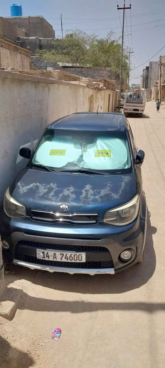 السلام عليكم كيا صول موديل ٢٠١٧ محرك الفين gdi وارد امريكي حادثها بوز الجاملغ الايسر الامامي بدون دواخل  وبيها طخات بسيطه موضحه بالصور وبيها جراد بنيد وقماره ومحركها مجفت صار شهر تقريبا  والباقي جاهزه من كلشي تبريد كير حداديه ٨٠% تخم تاير كهربائيات كلهن جاهزات  السياره بسمي رايدها بشده 100$ وبيها مجال *********** رقمها بصره بس مكانها بغداد حاليا اؤ مراوس حسب القناعه بغداد, العراق
