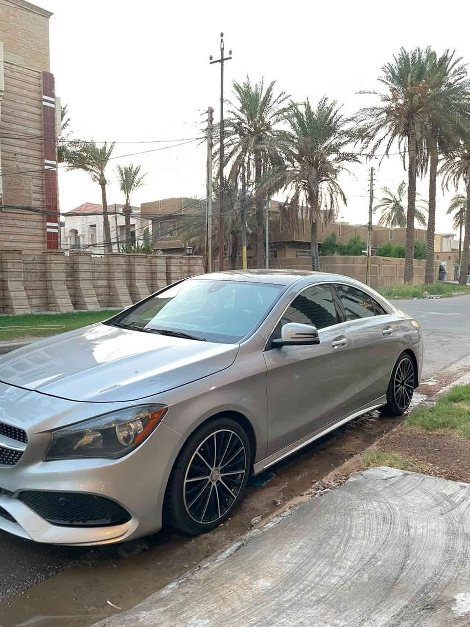 السلام عليكم
مارسيدس cla
2017 
السيارة كفالة من الصبغ والتبديل فقط بيها بارد بمكانات بسيطة 
ماشية 90
داخل جلد كهرباء
انارة محيطية 
شاشة amg ام الكيجات 
رقم سليمانية شرط التحويل
كير مكينة كفالة 
السعر ١٦٥ وبيها مجال
***********
