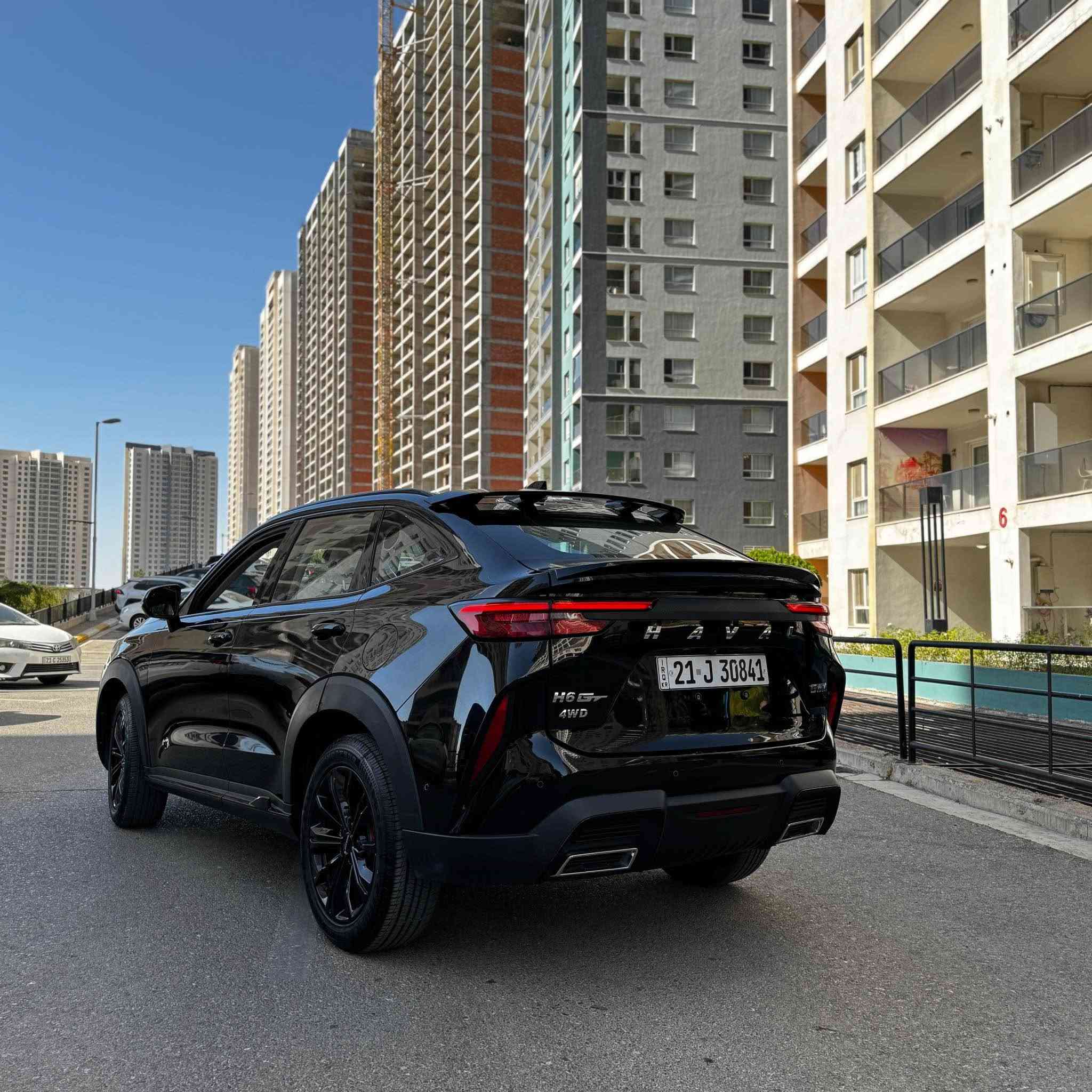 * 4WD
* HUD شاشة عرض على الزجاج
* كاميرات 360°
* Adaptive Cruise Control
* Blind Spot Detection
* Lane Keep Assist
* Autonomous Emergency Braking
* Auto Parking
* مقاعد أمامية تدفئة + تبريد
* مقاعد كهربائية
* فتحة سقف كهربائية
* باب خلفي كهربائي
* عجلات 19 إنش
* Apple CarPlay وAndroid Auto
* شحن لاسلكي
* 7 Airbags
* نظام صوت 8 سماعات
 فول فول مواصفات 

*********** السليمانية, العراق
