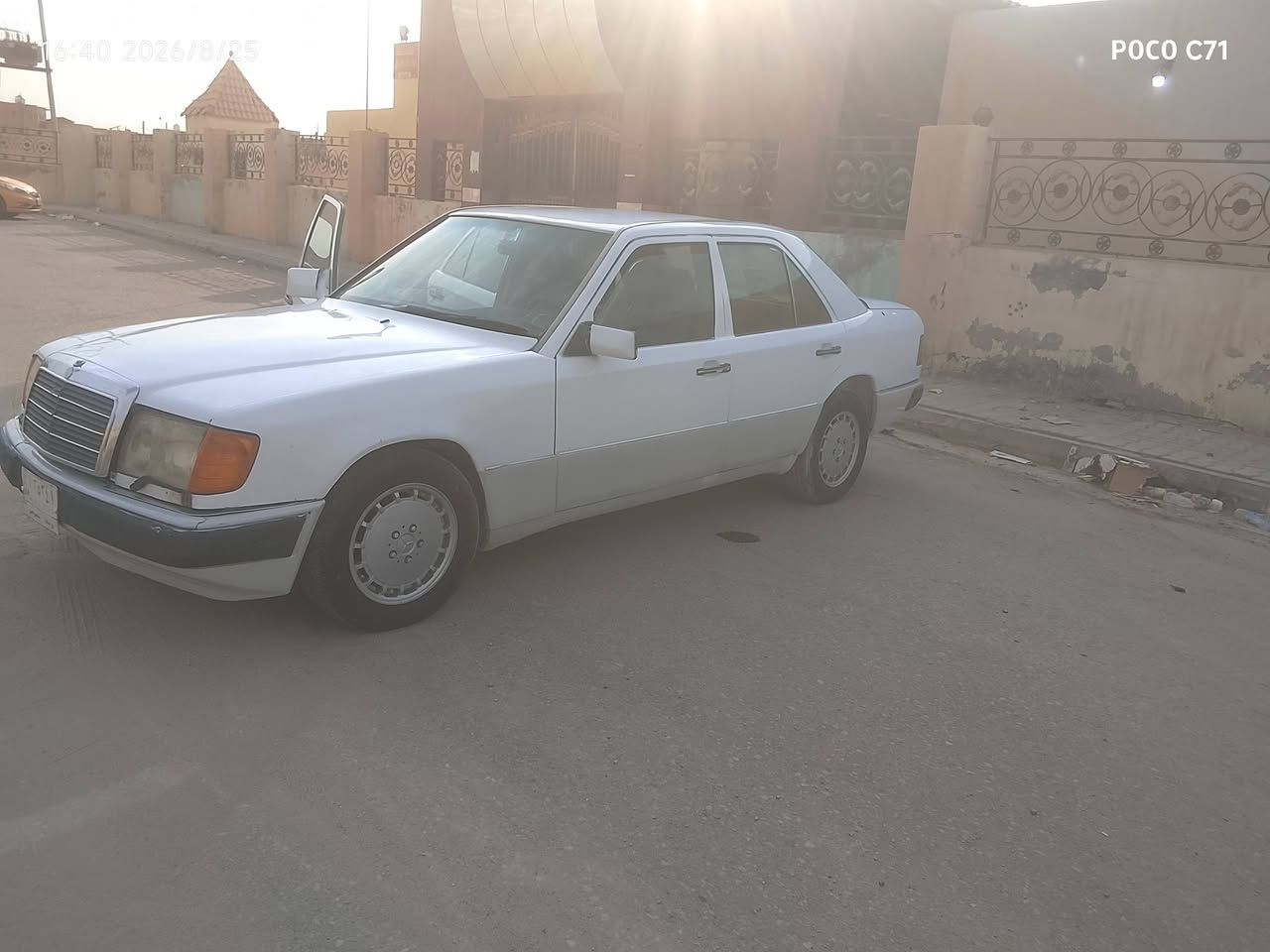سلام عليكم مارسيدس دب حجم 260 اس موديل 1993 كير ومحرك بطه 2500 مصبوغه عام مالكه متوفي وپيه قاصرين بعد سنه يداورون  مستعدين يسوون وكاله  خاصه بالسياره  تجي وتشوف بعينك وبخدمتك .مامتواجد على الفيس السعر قفل قفل بدون عمله 25 ورقه عنواني السماوه قضاء الرميثه *********** بيه واتساب
