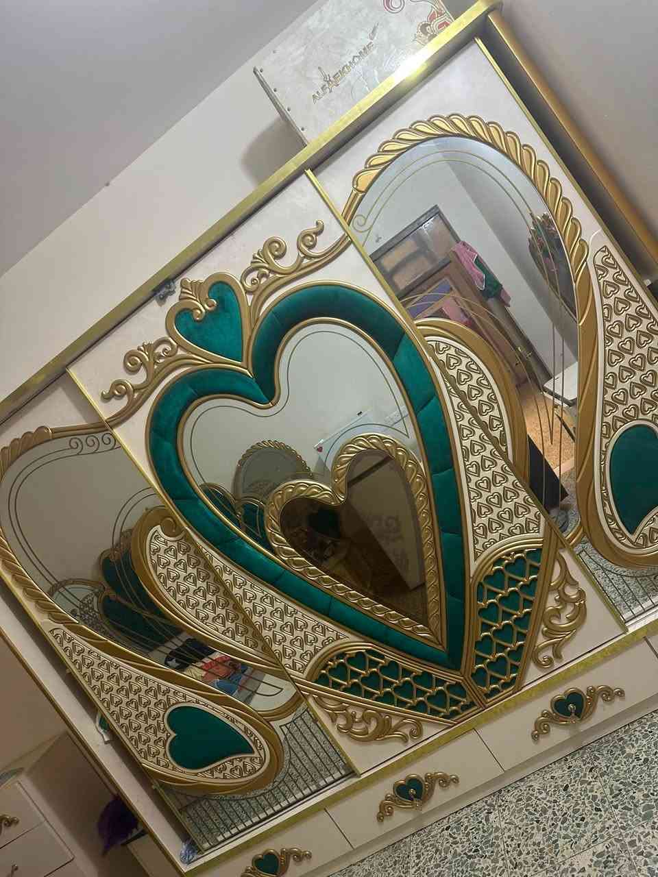 غرفه لبيع معا الدوشك امانه الدوشك الئصلي بيعه مستعجل.  500الف مكاني بغداد ***********
