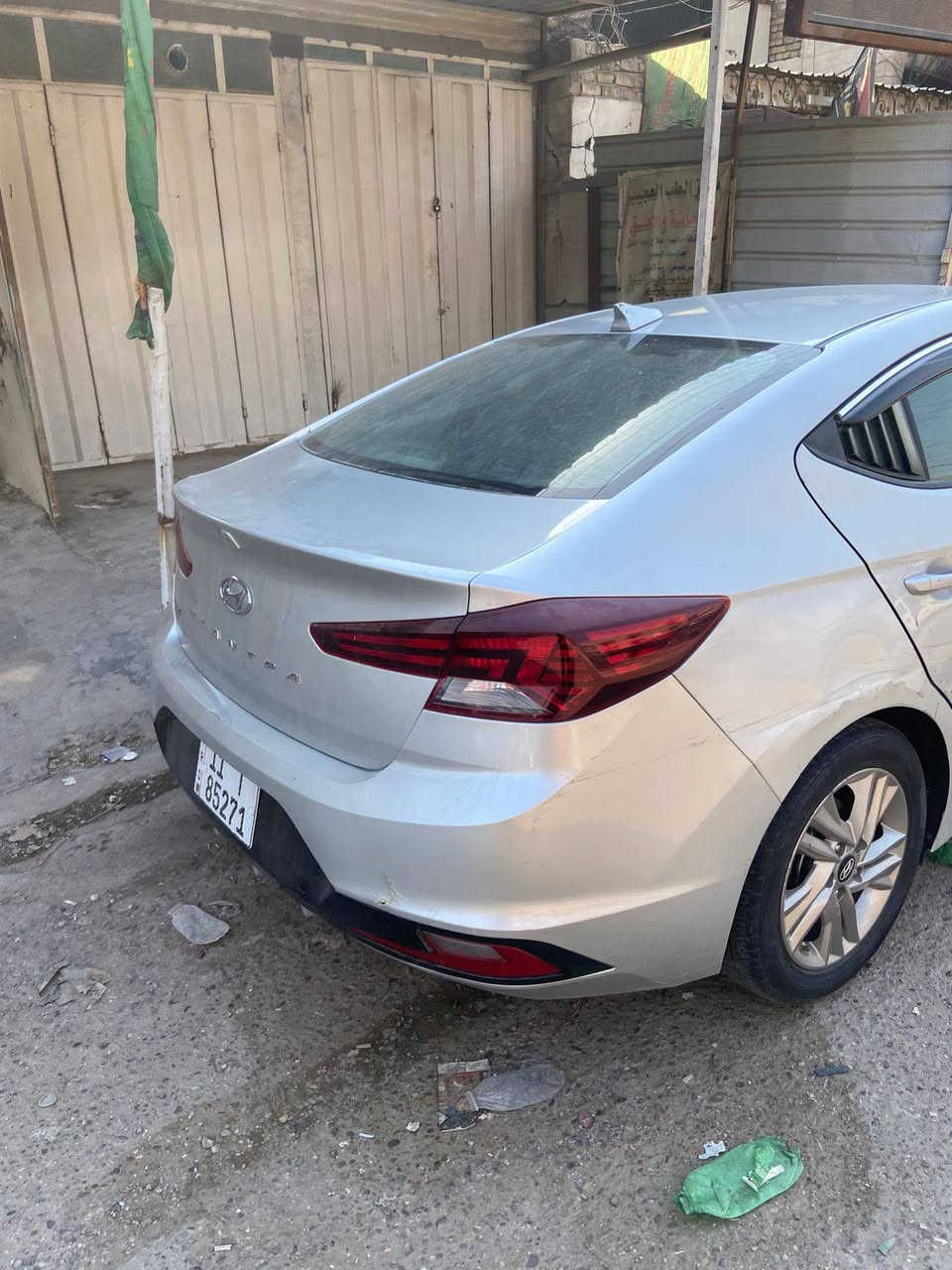 السلام عليكم ELANTRA 
2019 وارد أمريكي ضربة جدا خفيفة كلها ليبل واحد شرط  شاصي لغد تكم مكفولات 
سيارة جاهزة من كلشي كير AT 
مكينة ممفتوحة بلادية وخير من الله ماشية : 44 الف mi 
مكاني : بغداد حي اور 
رقمي : ***********
واتساب واتصال فقط 
السعر : 113 وبيها مجال
باسمي شخصيا رقم انكليزي هزة وسنوية جدد 
راسلني واتساب ادزلك فديو ٣ دقايق داير مداير السيارة وكلشي موضح بي وادزلك صورة ضربة ورقم شاصي

