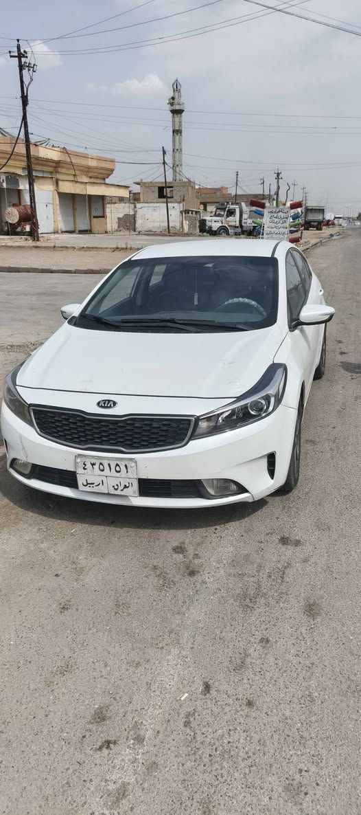 كيه سيراتو نص فول موديل ٢٠١٧ شرط التحويل تستلم رقم جهاز بدون ضرار  سعر ١٠٠ تواصل ***********
