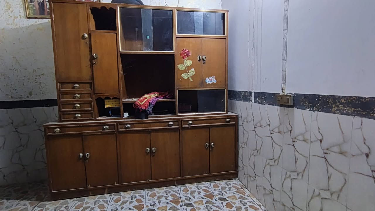 السلام عليكم معرض قطعتين للبيع
السعر خاص 
***********
