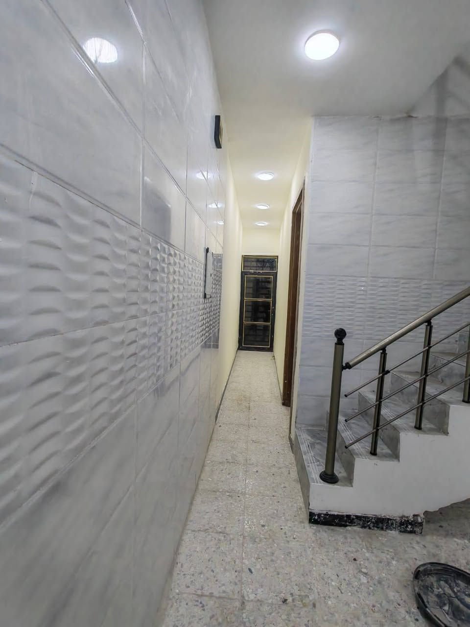 ياالله يوجد بيت مساحه 100 متر اللايجار طابق واحد يتكون غرفه وصاله ومطبخ وخدمات وطرمه ماطو سحب وسخان جاهز لبيت ايجاره 400 قفل لبيت يوم 30 يفرغ لبيت موقع الدوره ابودشير خط النفط بلبدايه خدمات كامله الاستفسار ***********
