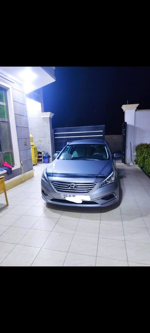 من رخصة الادمن
سوناتا 2017 امريكي للبيع
اللون رصاصي
محرك 2400 GDI بحاله جيده
تبريد وتدفئه 
تخم تاير جديد
ماشيه 158 الف وقابله للزياده
وكما موضح بالصور. بيها صبغ الدعاميه الخلفيه اثر شخوط واكو فديو بيها قبل الصبغ 
والشراي يجي يشوف بعينه ويقتنع
السعر المطلوب12500 $ وبيها مجال
رقم صاحب السياره
***********
