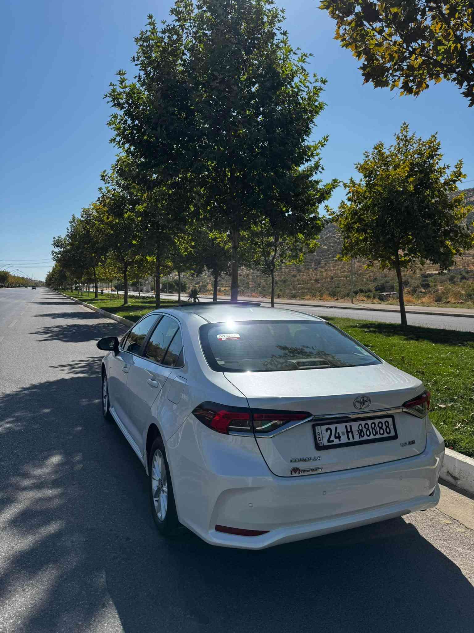 سلام عليكم  
كورلا 2022 شركة جيهان
السيارة كلين بدون ضرر محرك 1800 بانزين 
فول مواصفات فتحة سلايت عداد شاشة إلكتروني 
مكان السيارة دهوك سيارة باسمي نفس اليوم احولك
للأستفسار اتصل بالرقم *********** موجود واتساب
ملاحظة السيارة مخزونة سنتين ماشي 52 الف كيلومتر السعر176$
