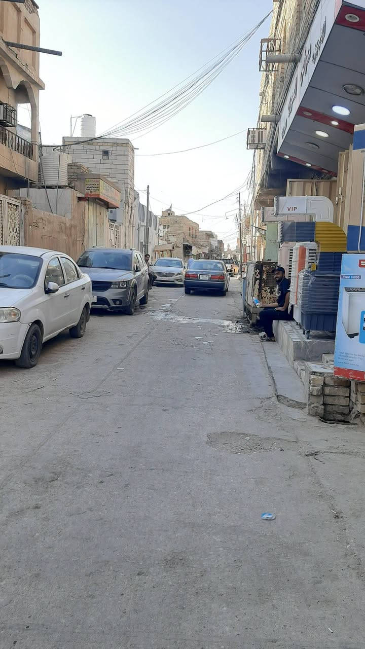 قطعه طابو صرف

داخل السوك
خلف قصر الحاج خيون
داخله دربونه
مصبوبه جاهزه للبناء

مساحة ١٠٠م مربع

السعر ٥٥ وبيها مجال بسيط

الروفان للعقار 
***********
